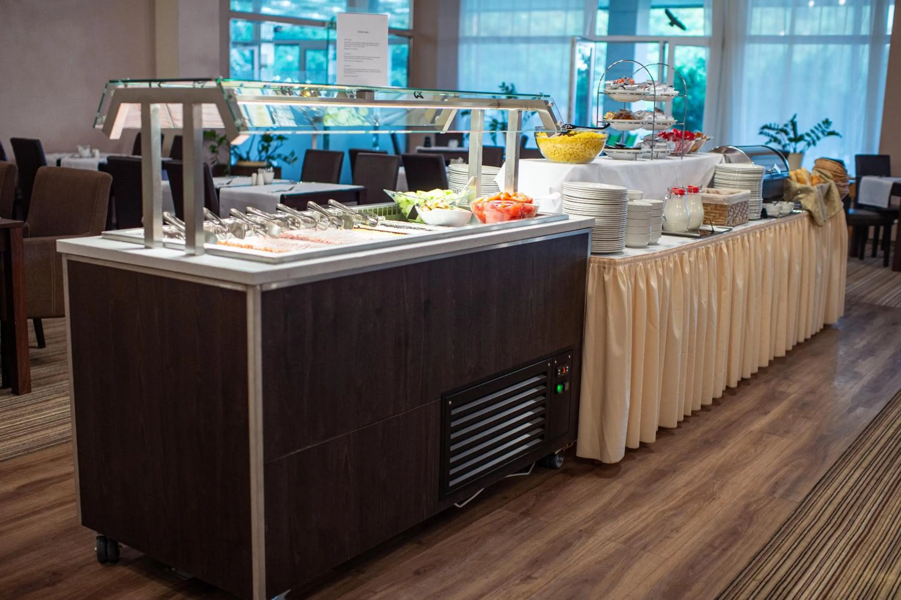 Restaurant/places to eat in Hotel Cascade