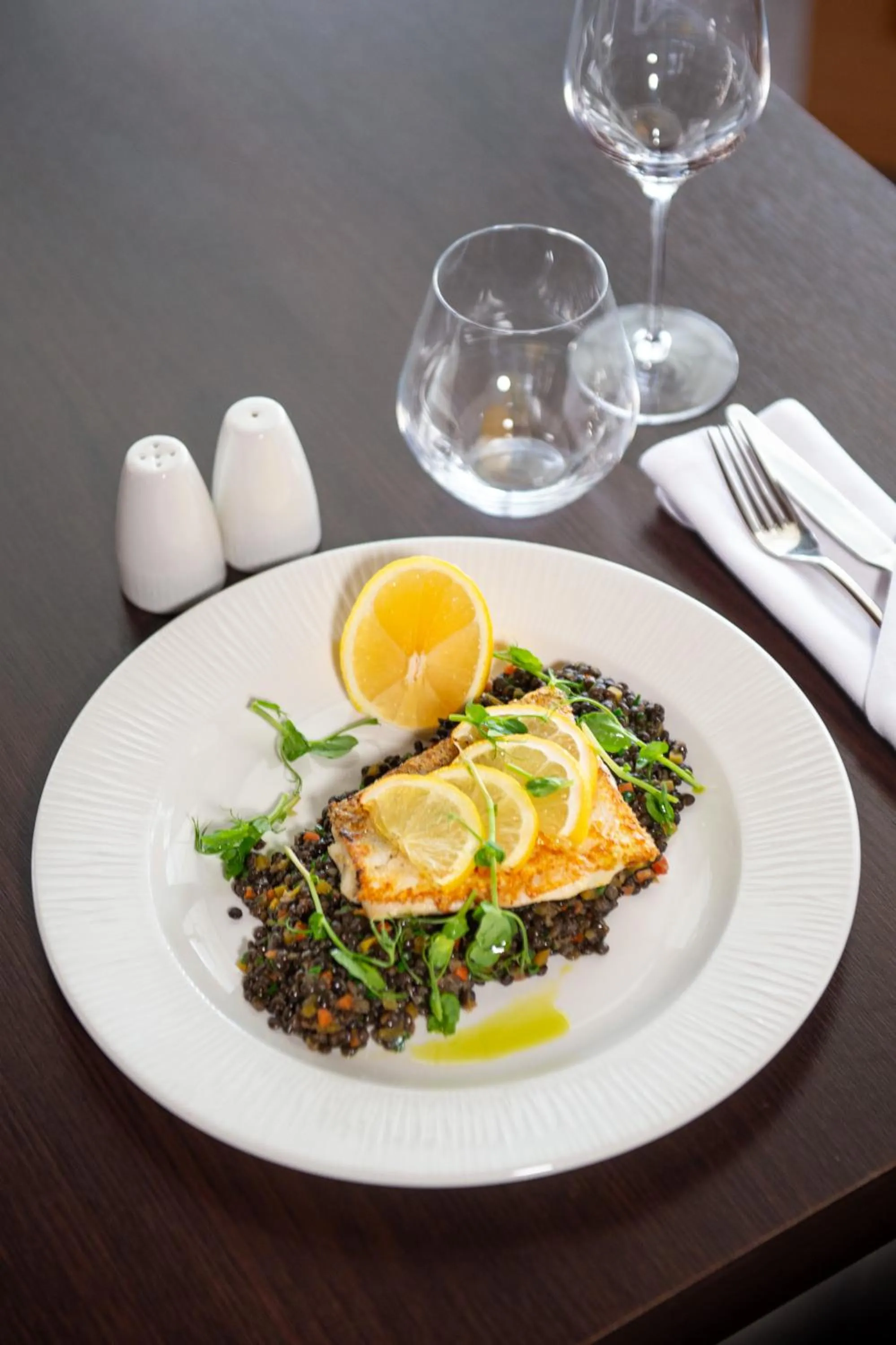 Restaurant/places to eat in Hotel Cascade