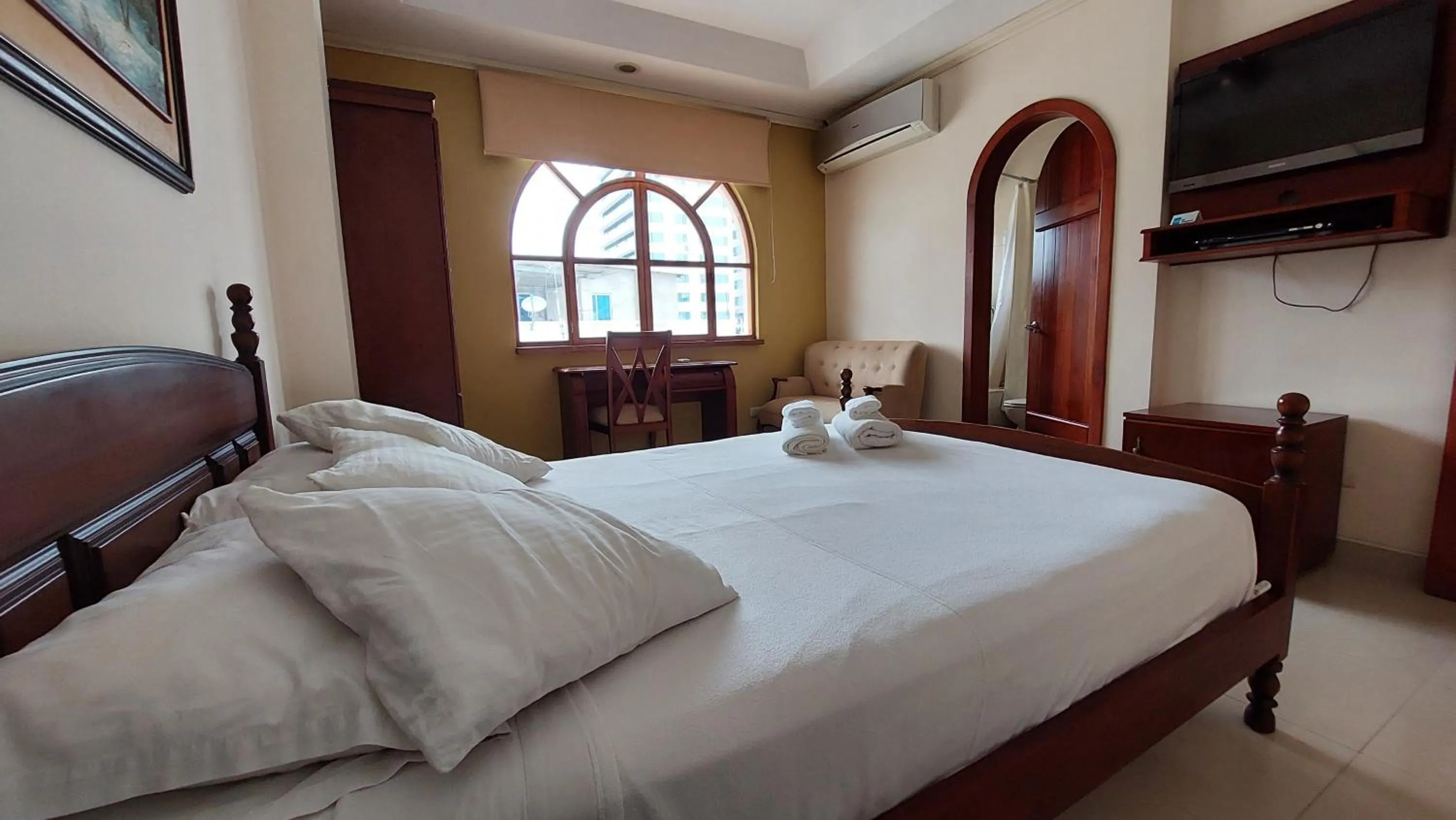 Bed in Hotel Voyager Manta