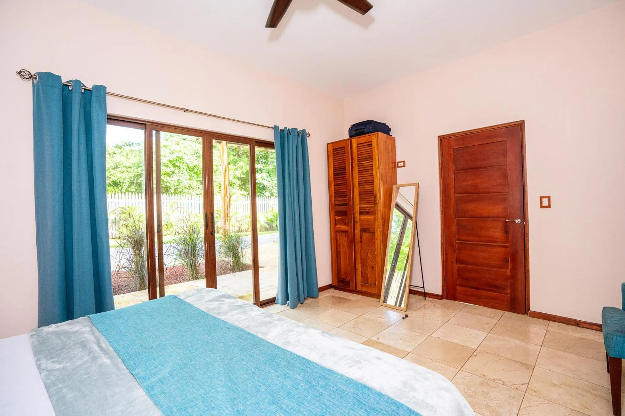 Photo of the whole room, Bed in LA QUEBRADA ECO LODGE Hotel Boutique