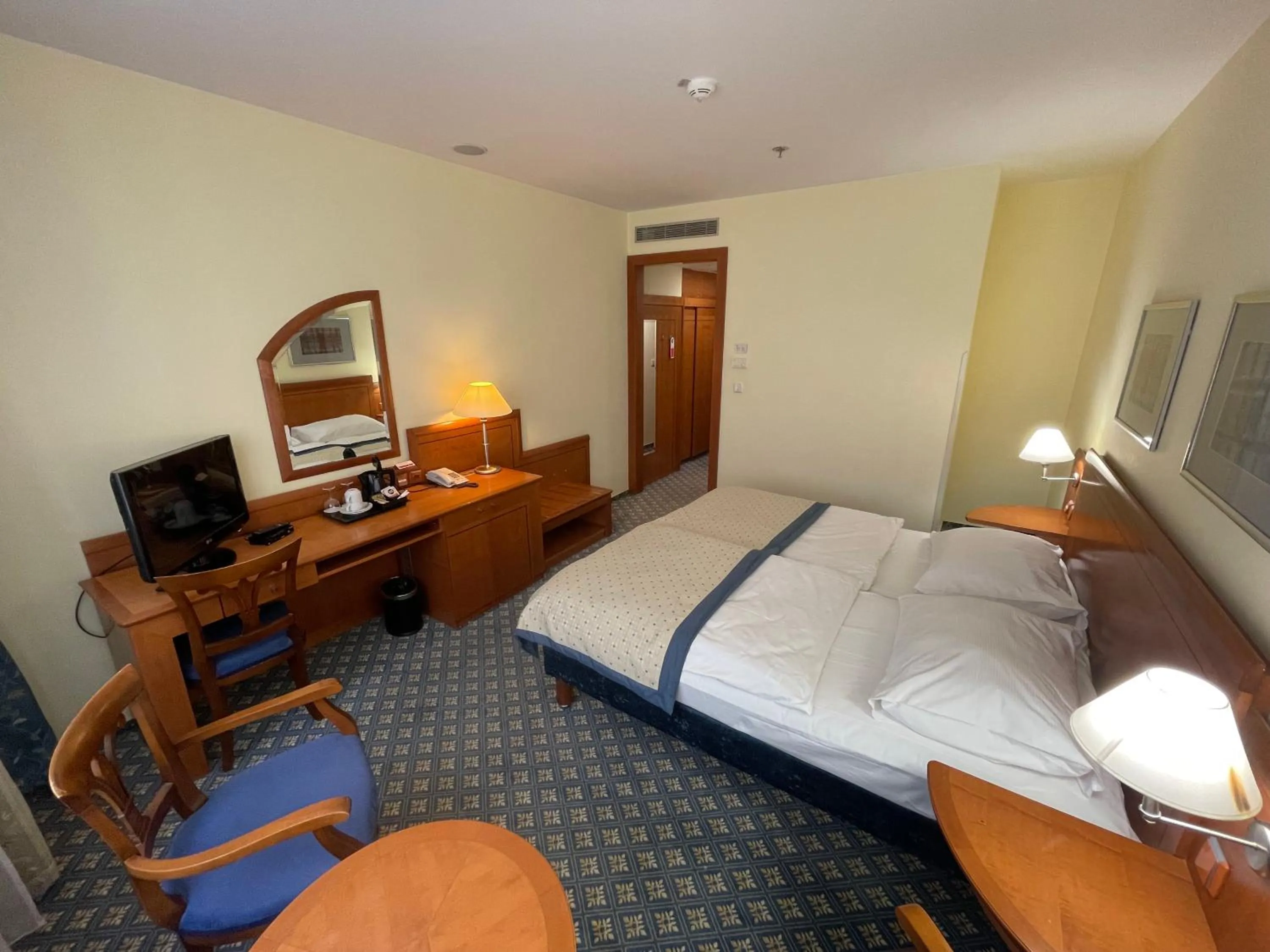 Bedroom, Bed in Ramada Prague City Centre