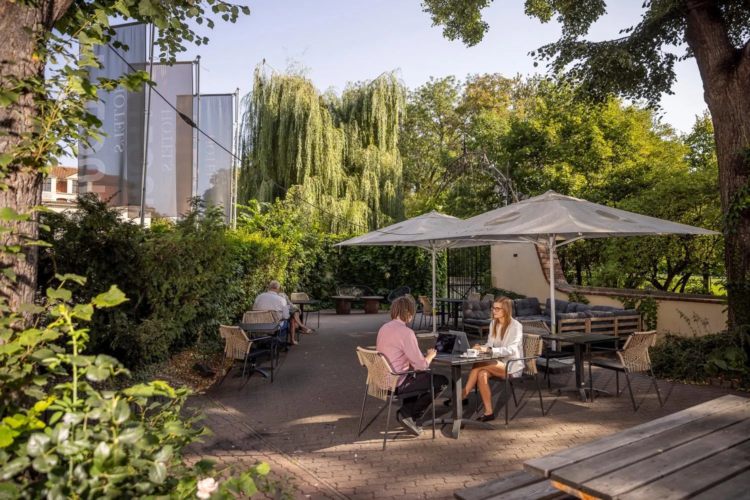 Restaurant/places to eat in Pytloun Old Armoury Hotel Prague, Stará Zbrojnice