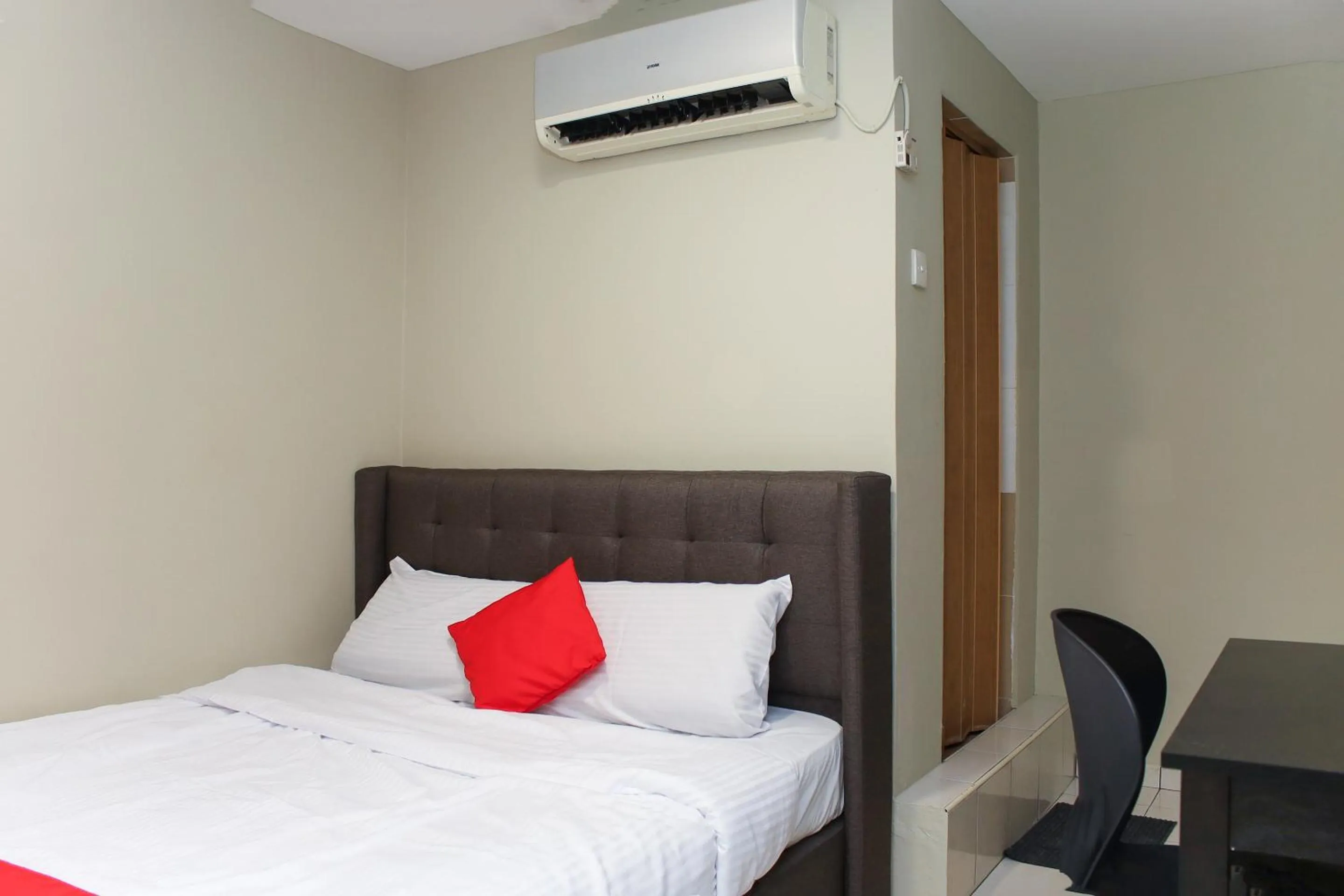 Bedroom in Hotel O Prima Saujana Budget Hotel