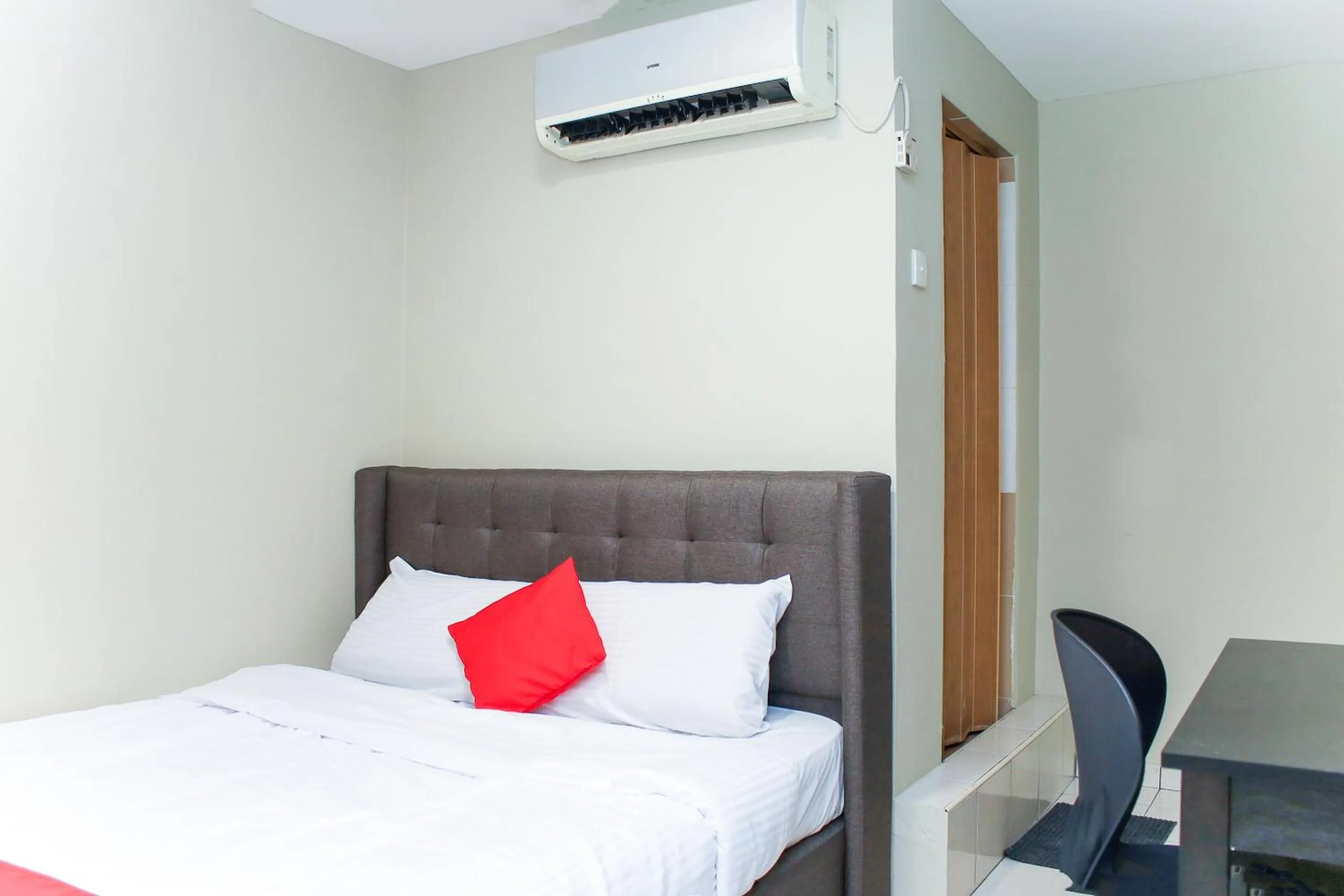 Bedroom in Hotel O Prima Saujana Budget Hotel