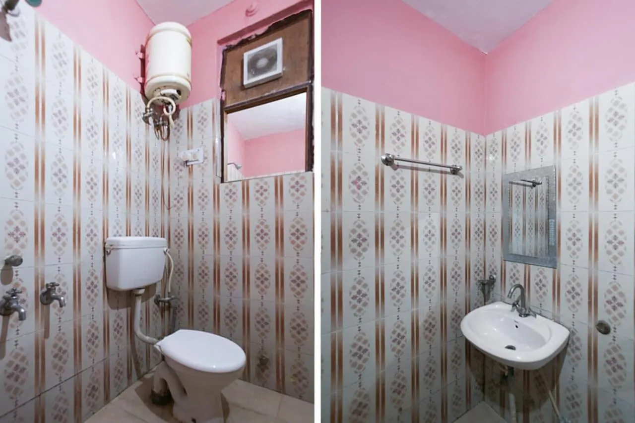 Bathroom in Hotel O Alfa