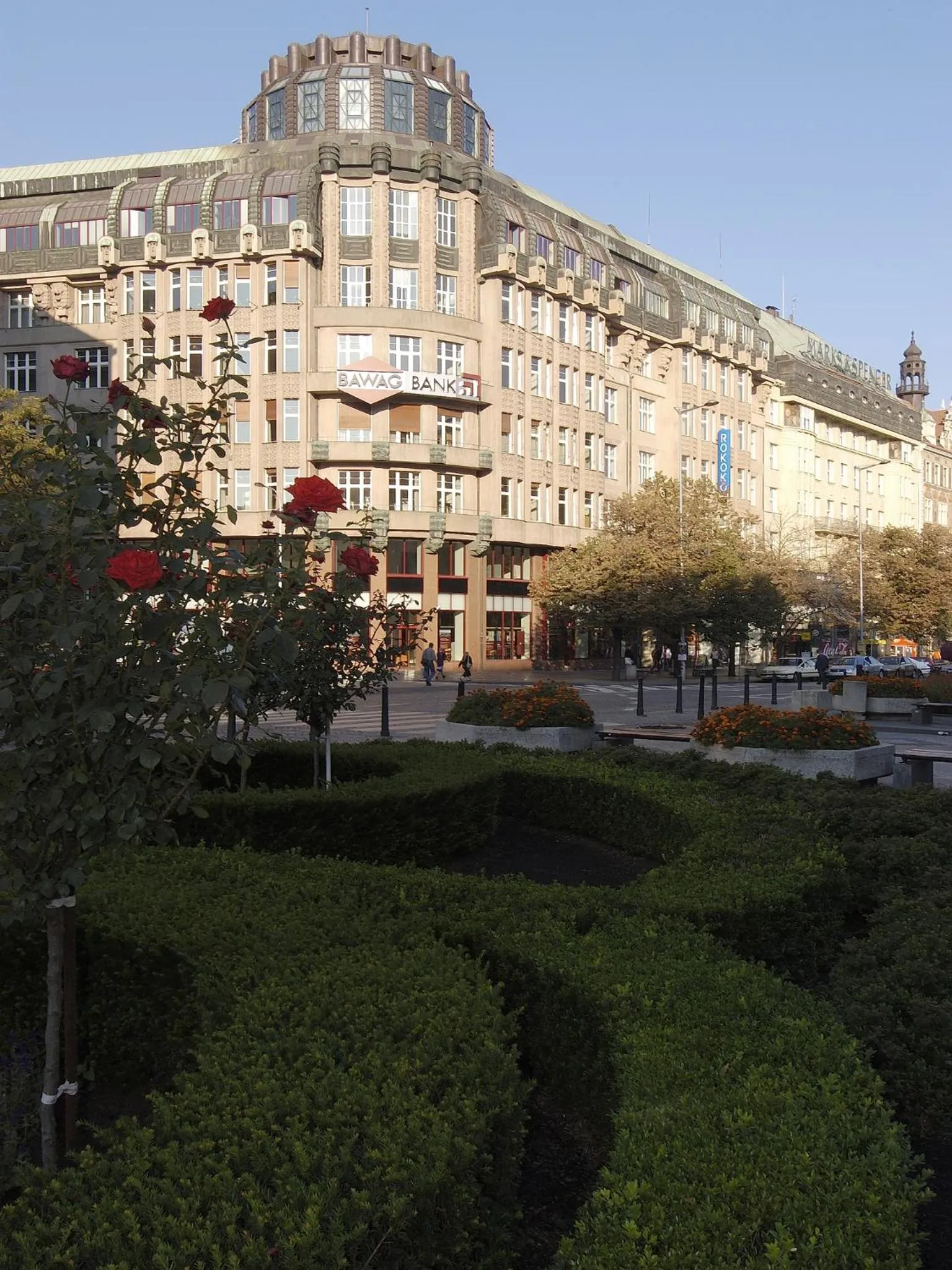 Facade/entrance in EA Hotel Rokoko