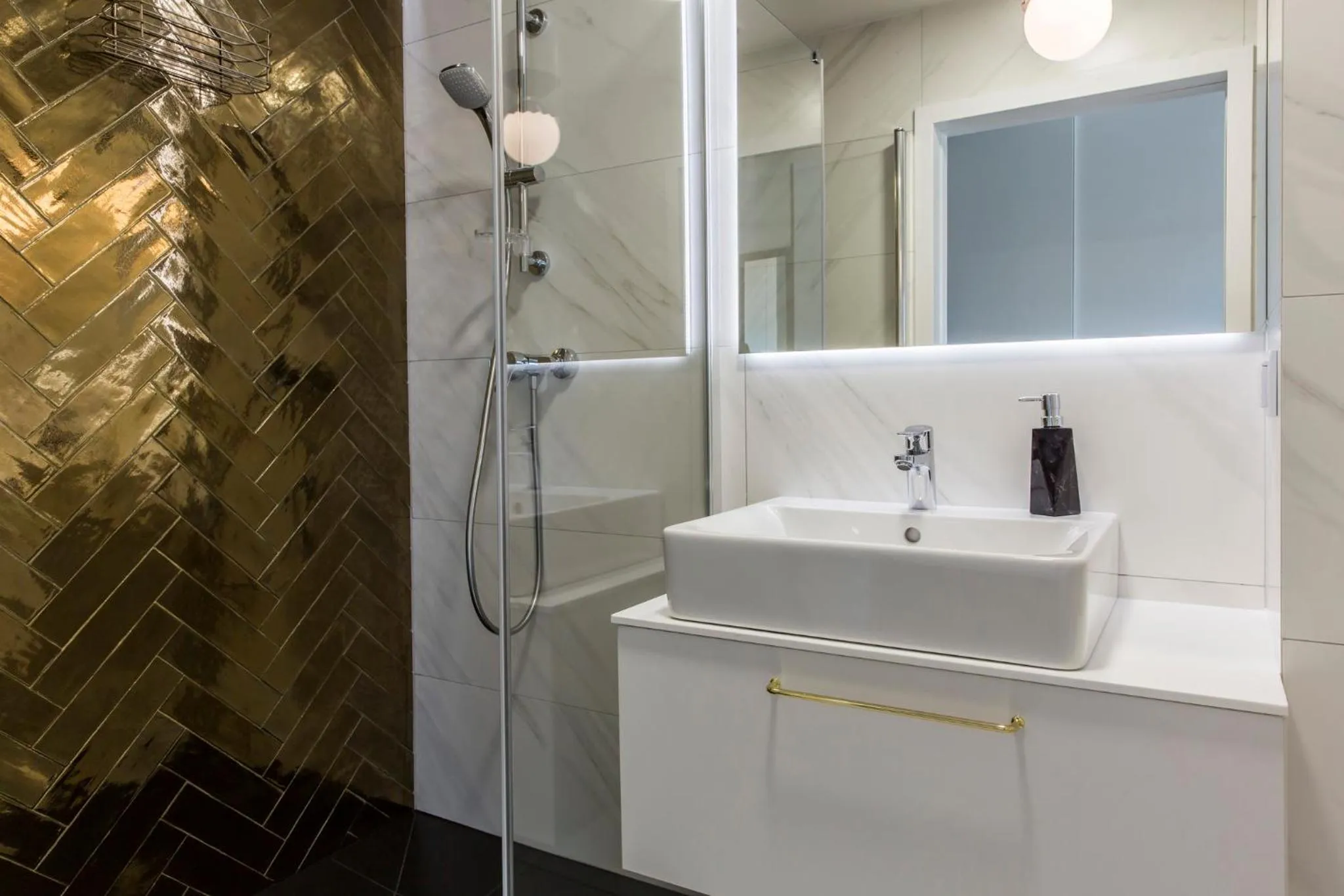 Shower in Piedmont House