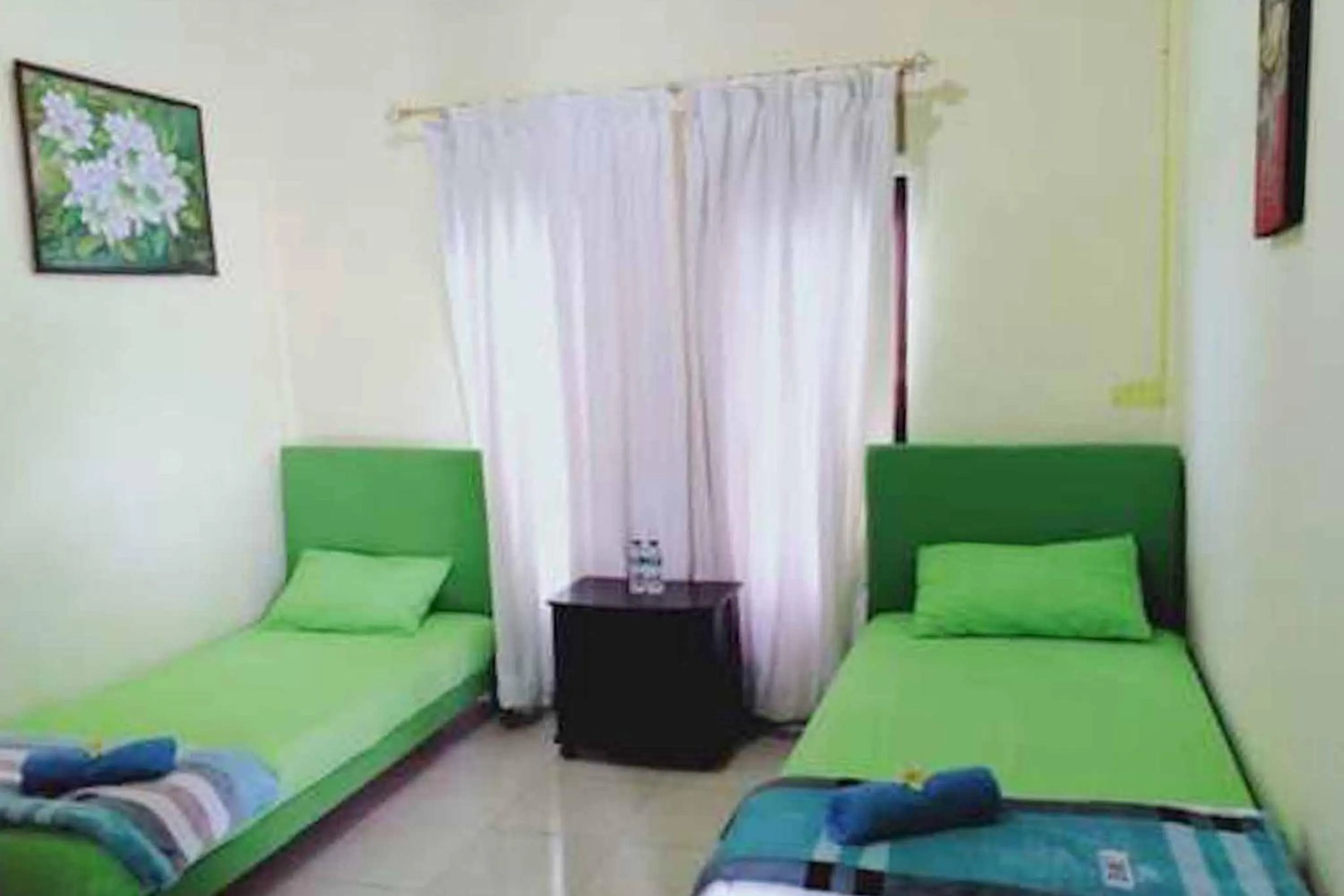 Bedroom, Bed in Quattrick Dee Homestay Mitra RedDoorz