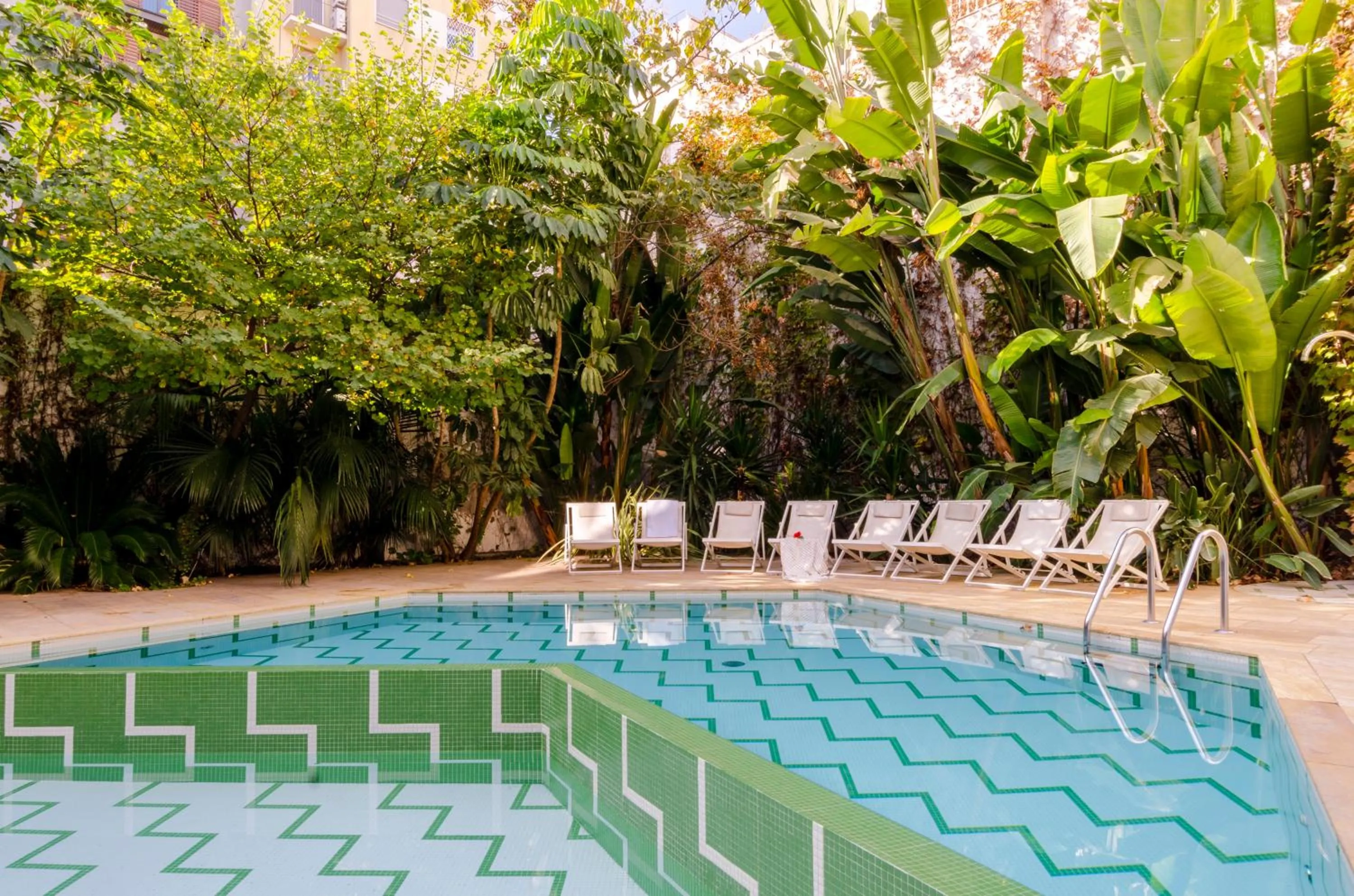 Swimming pool in Aspasios Garden Apartments