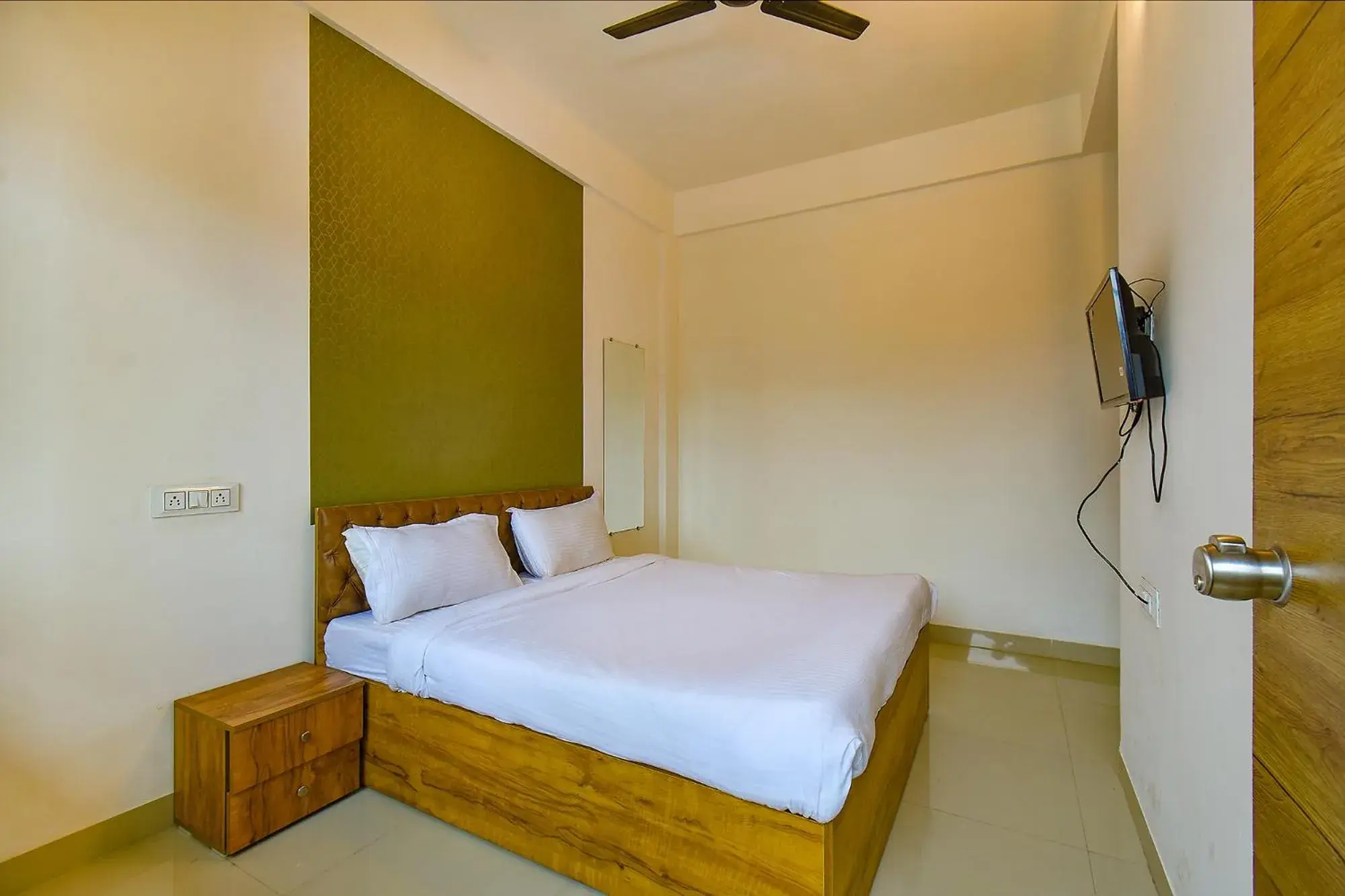 FabHotel Tiru Residency FabHotel Tiru Residency
