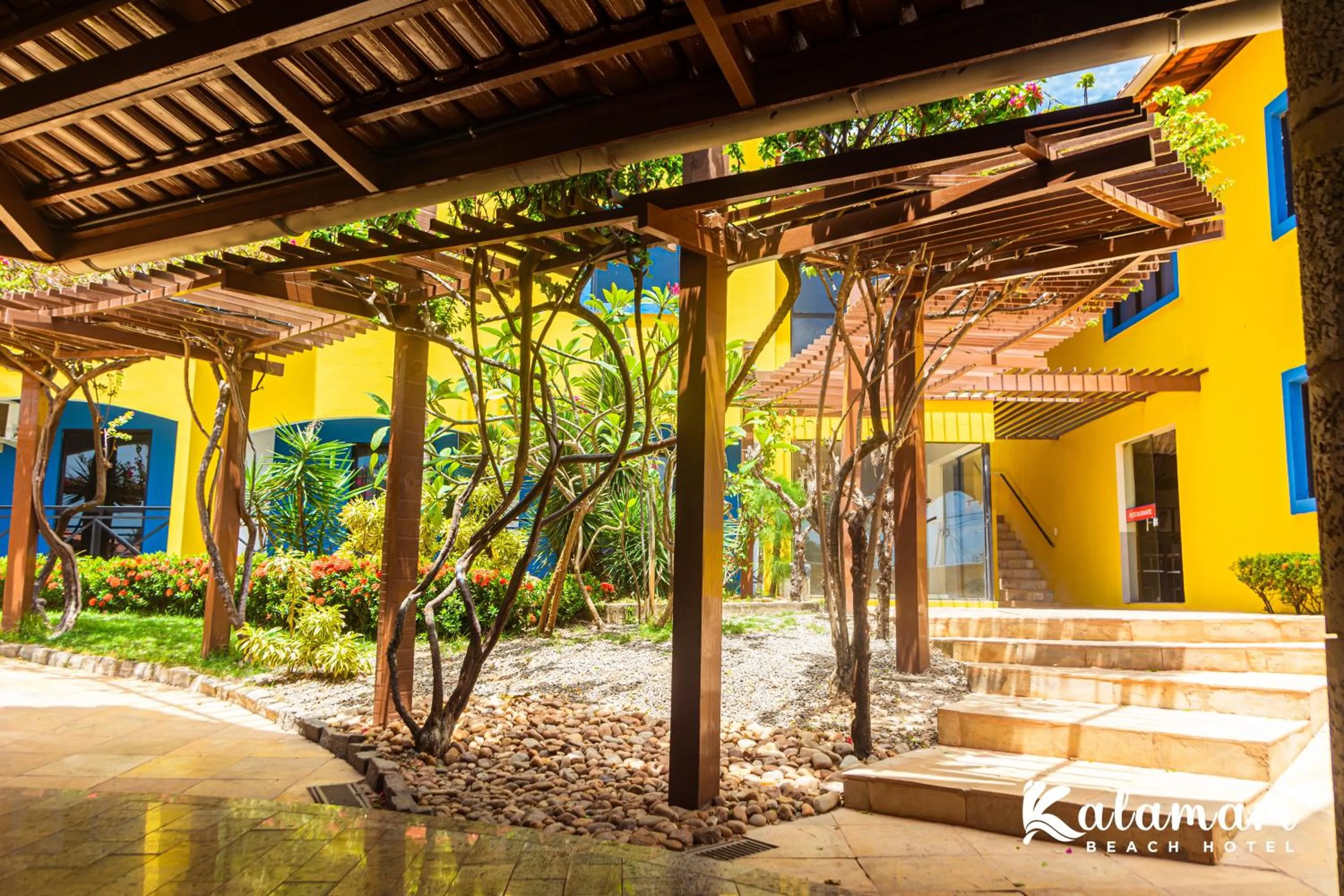 Garden in Kalamari Beach Hotel