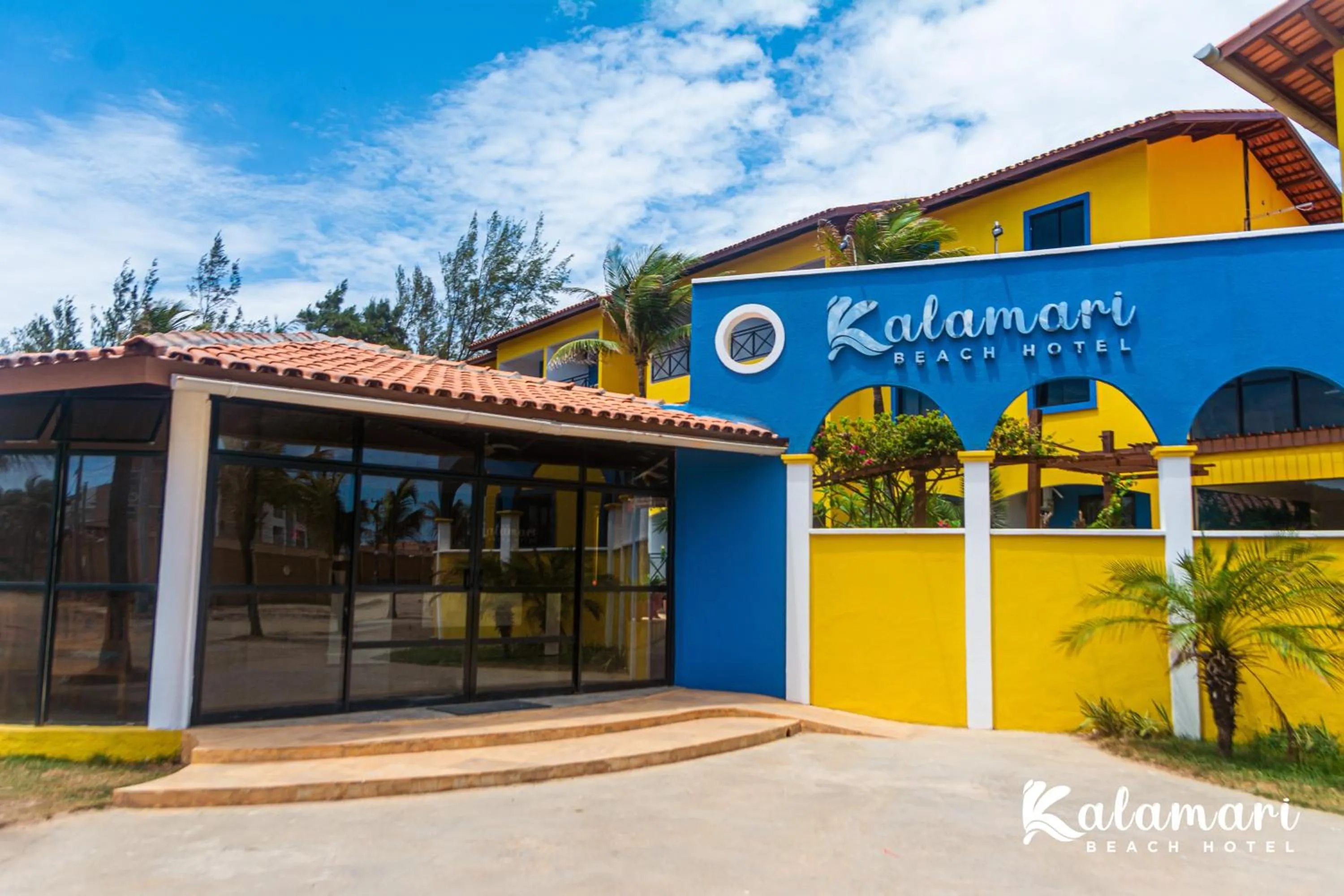 Facade/entrance in Kalamari Beach Hotel