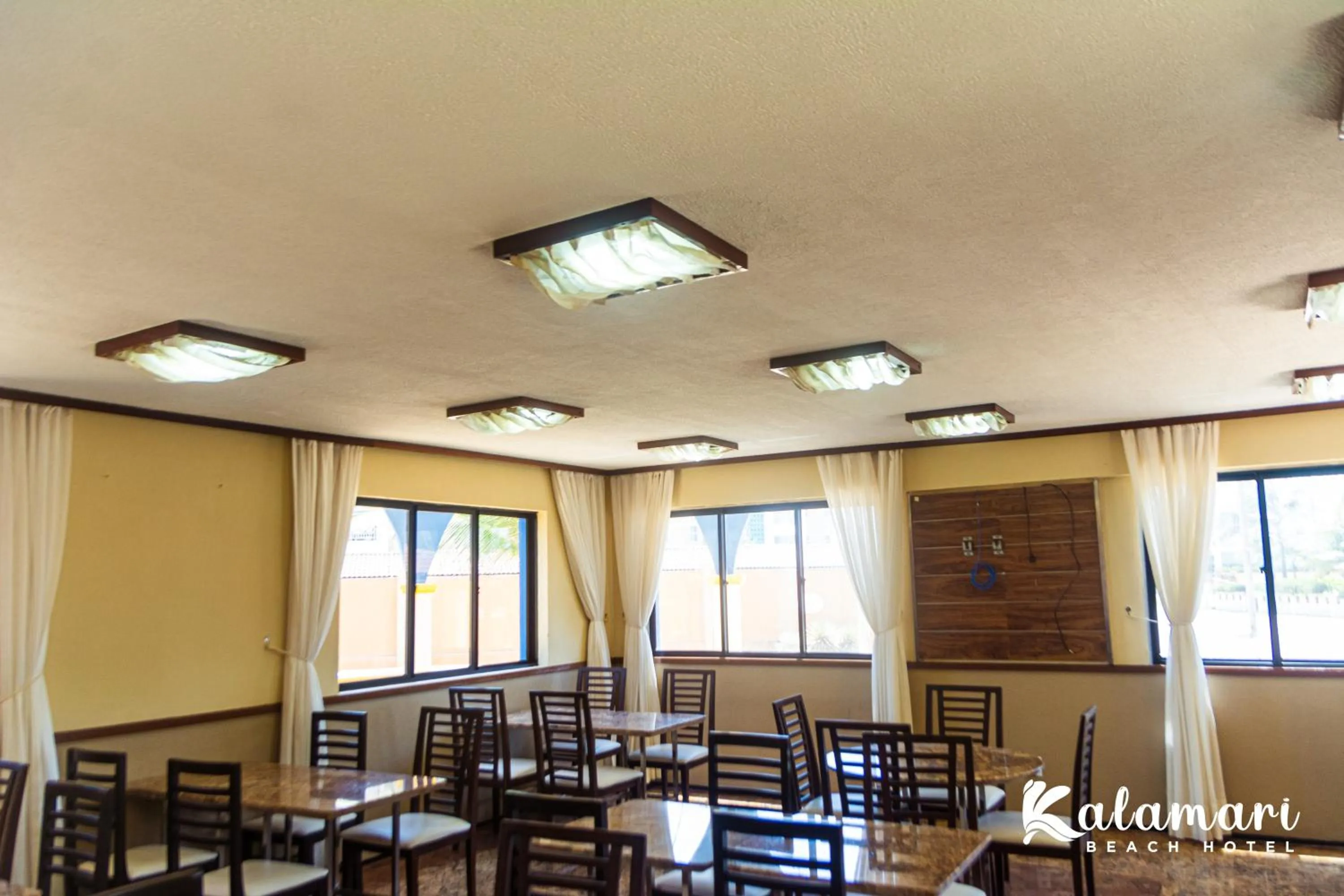 Kalamari Beach Hotel