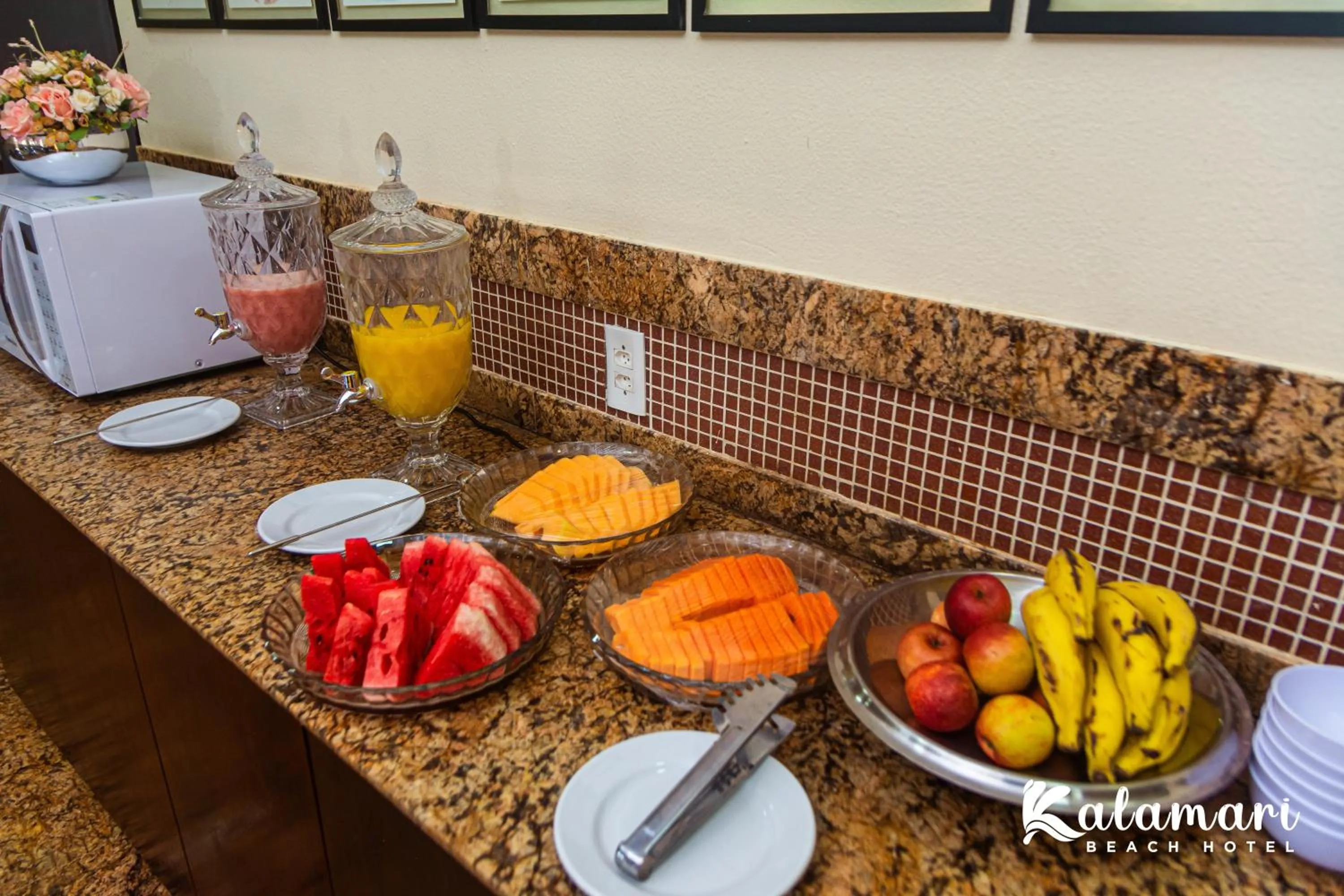 Kalamari Beach Hotel