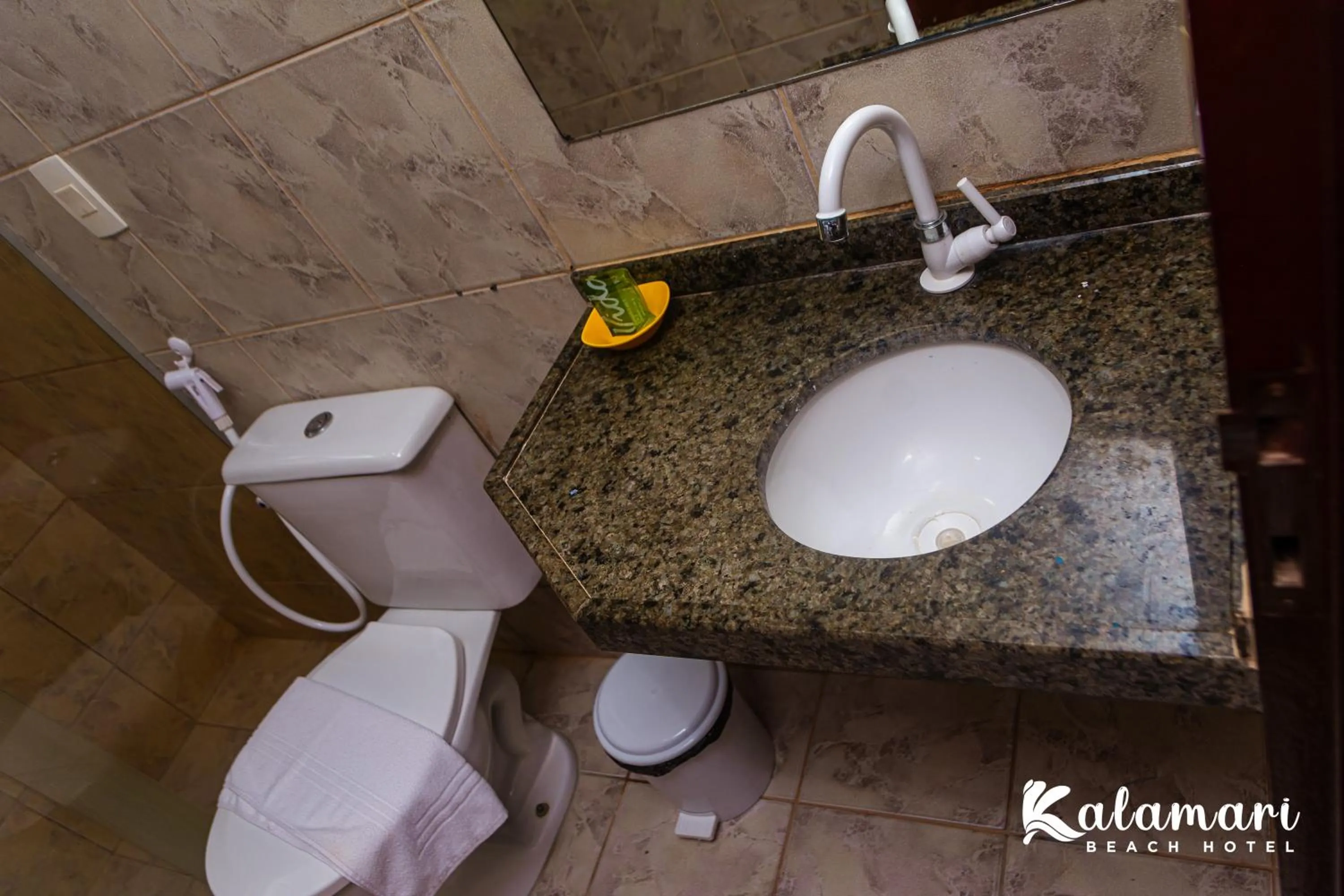 Kalamari Beach Hotel