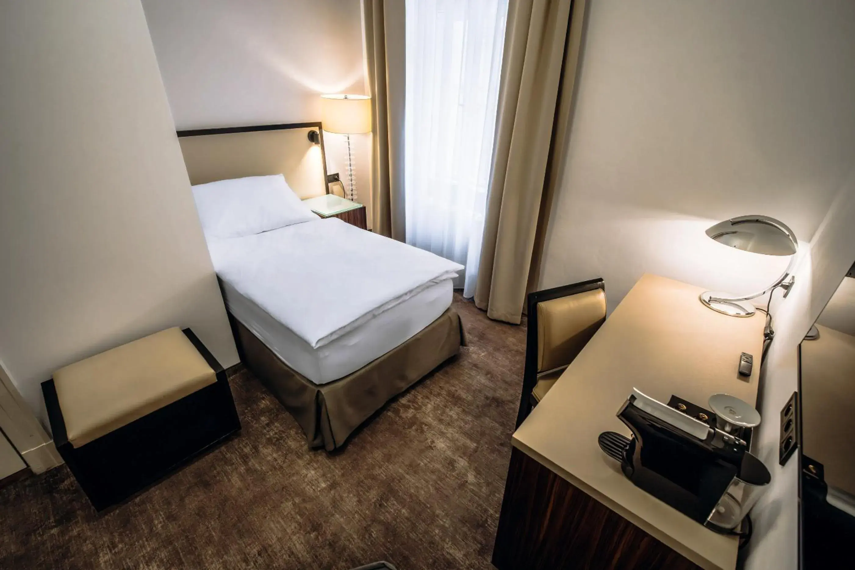 Deluxe Single Room - single occupancy in Esplanade Carlsbad Deluxe Single Room - single occupancy in Esplanade Carlsbad