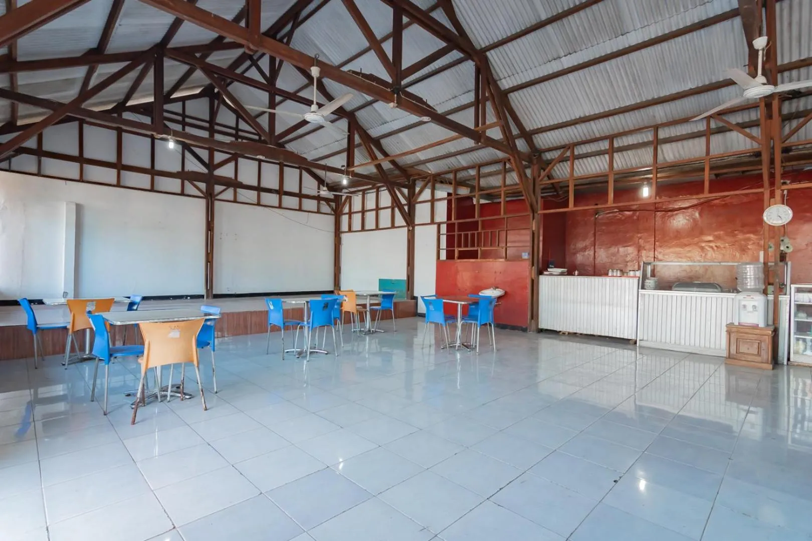 Restaurant/places to eat in Hotel Markoni Pamanukan Mitra RedDoorz