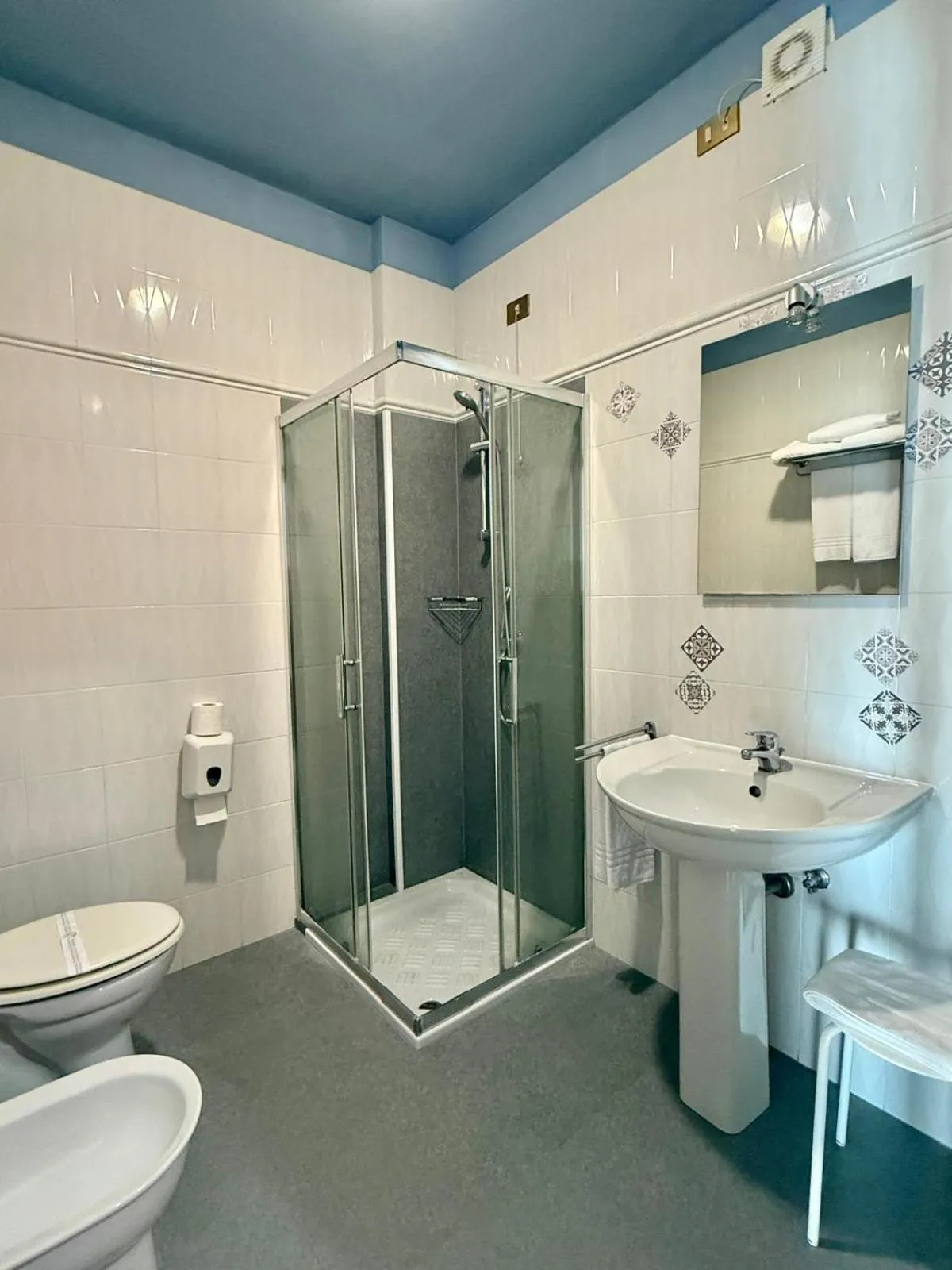 Shower in LAERTE PALACE HOTEL