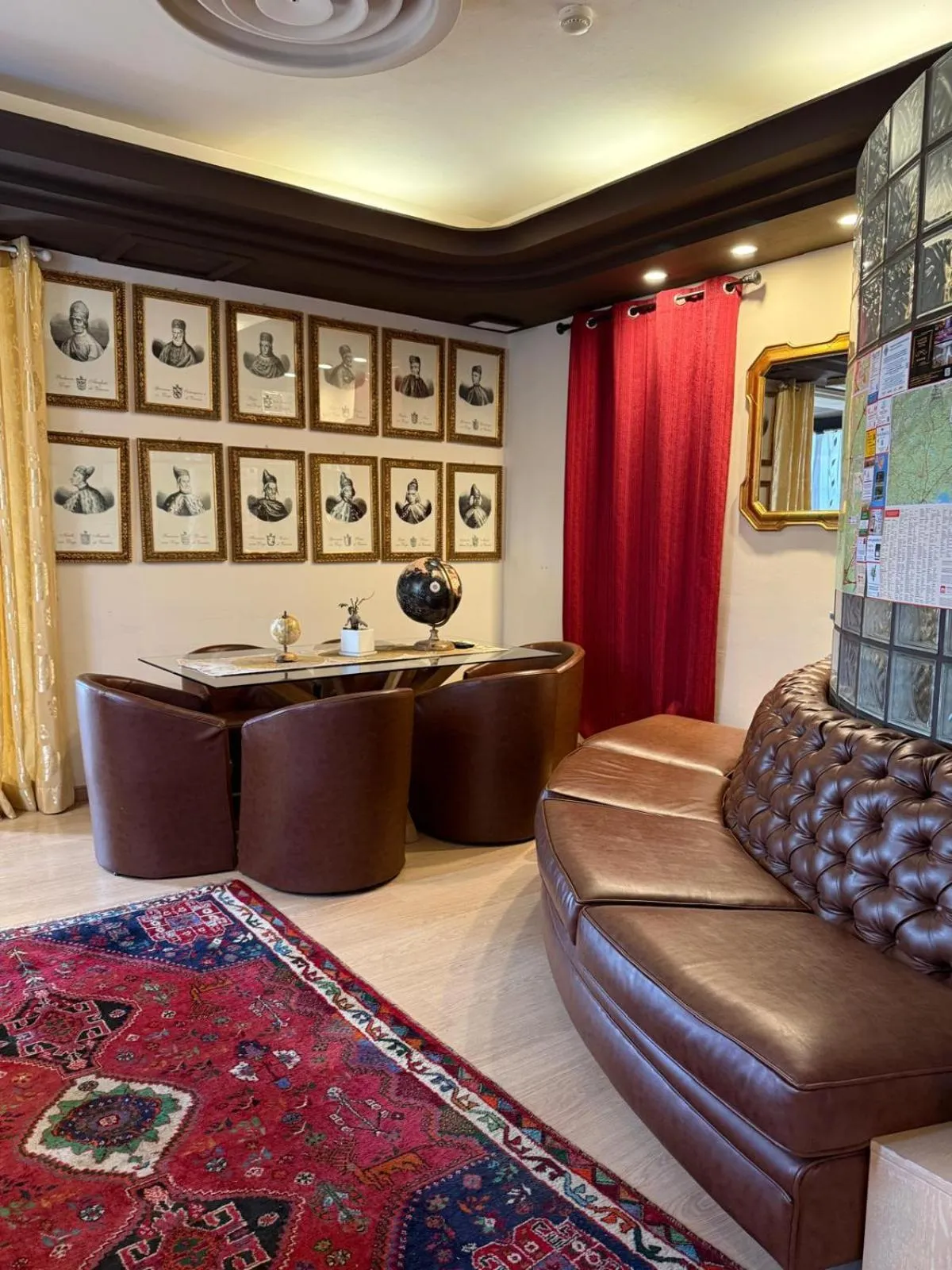 Communal lounge/ TV room in LAERTE PALACE HOTEL