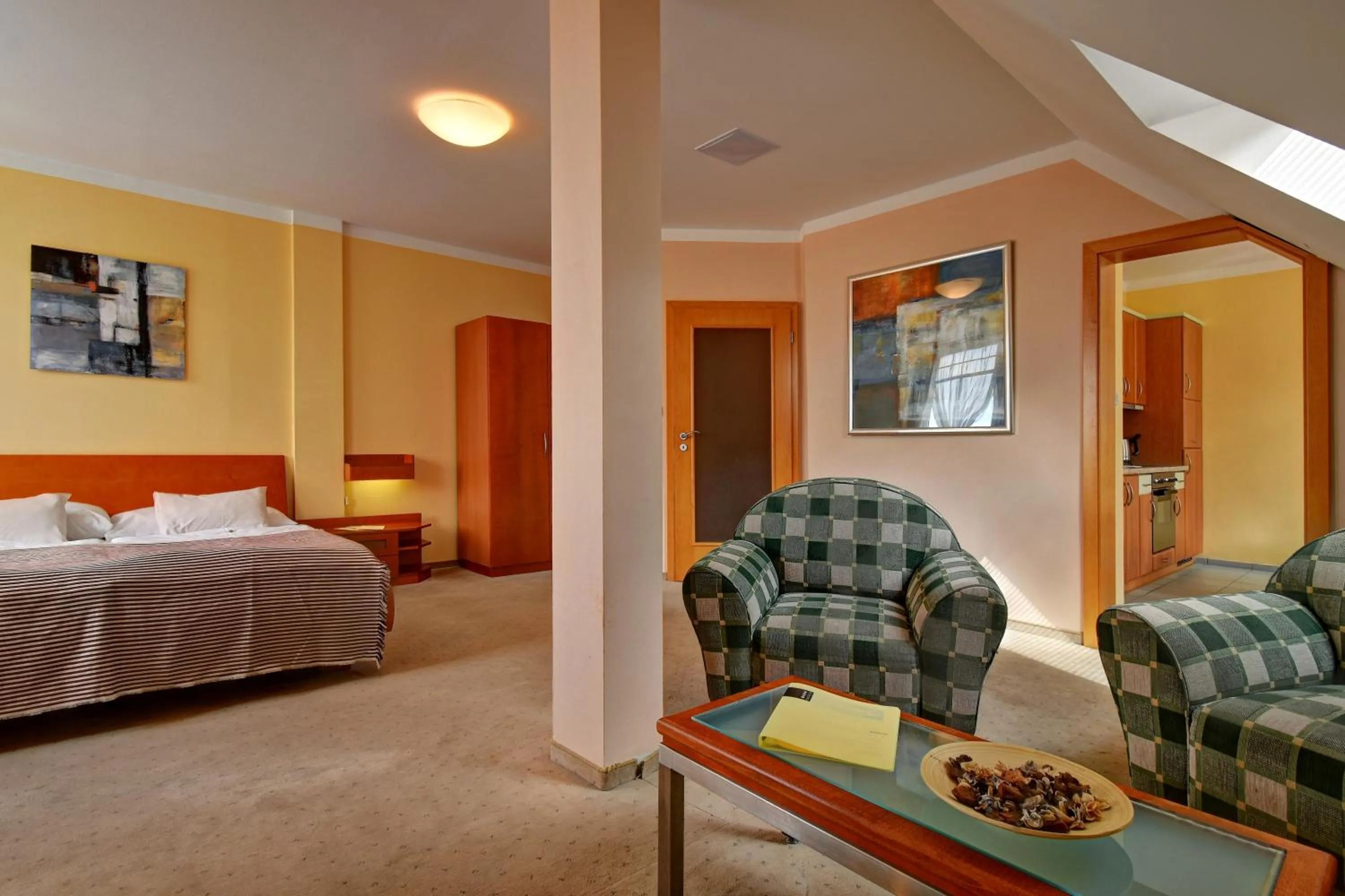 Living room, Bed in Hotel La Passionaria