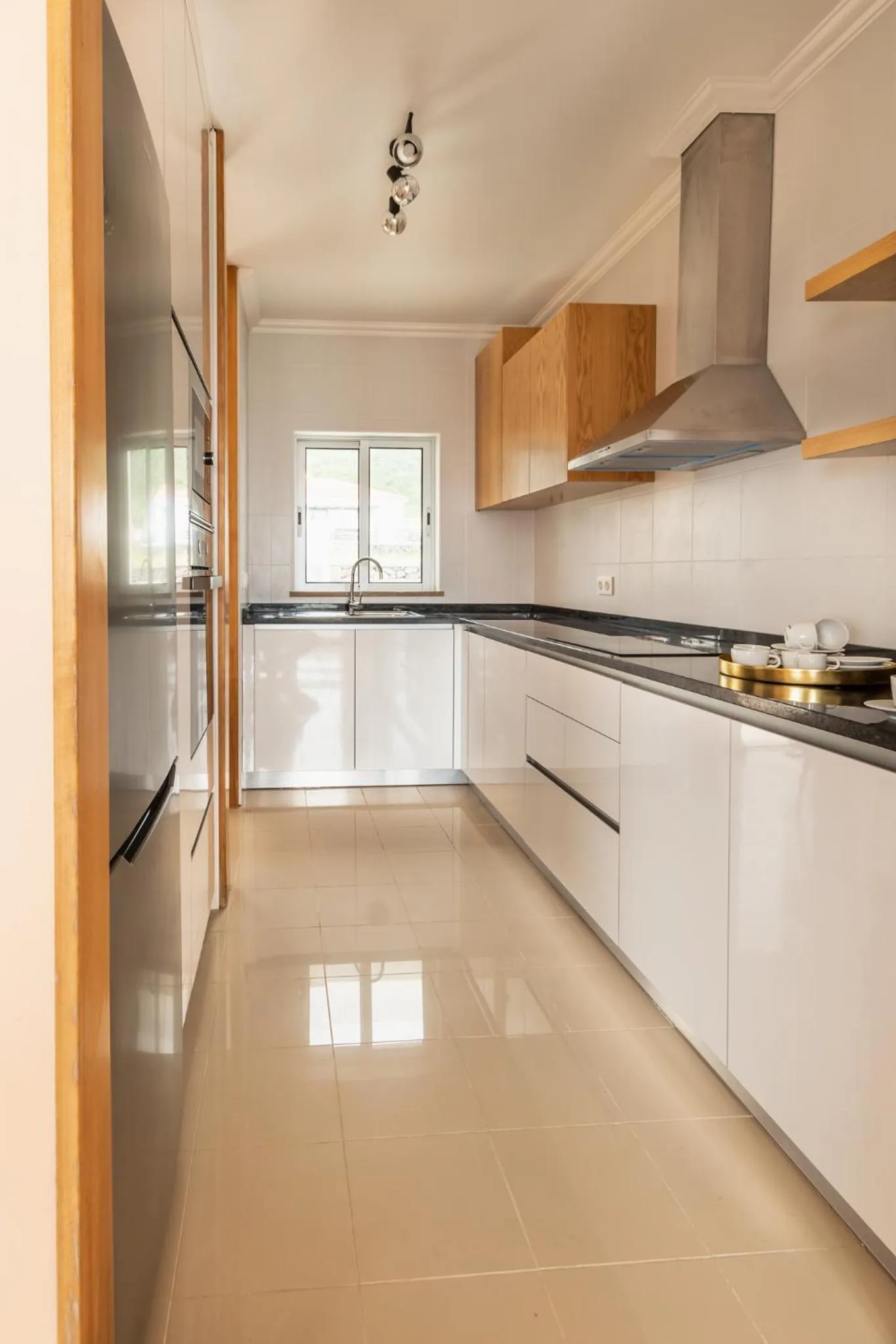 Kitchen or kitchenette in Villas do Mar