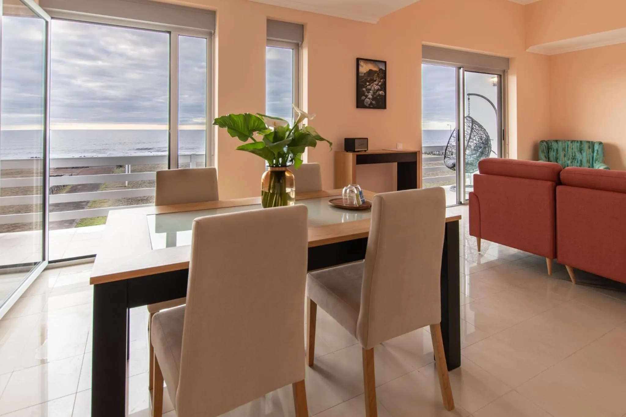 Dining area in Villas do Mar