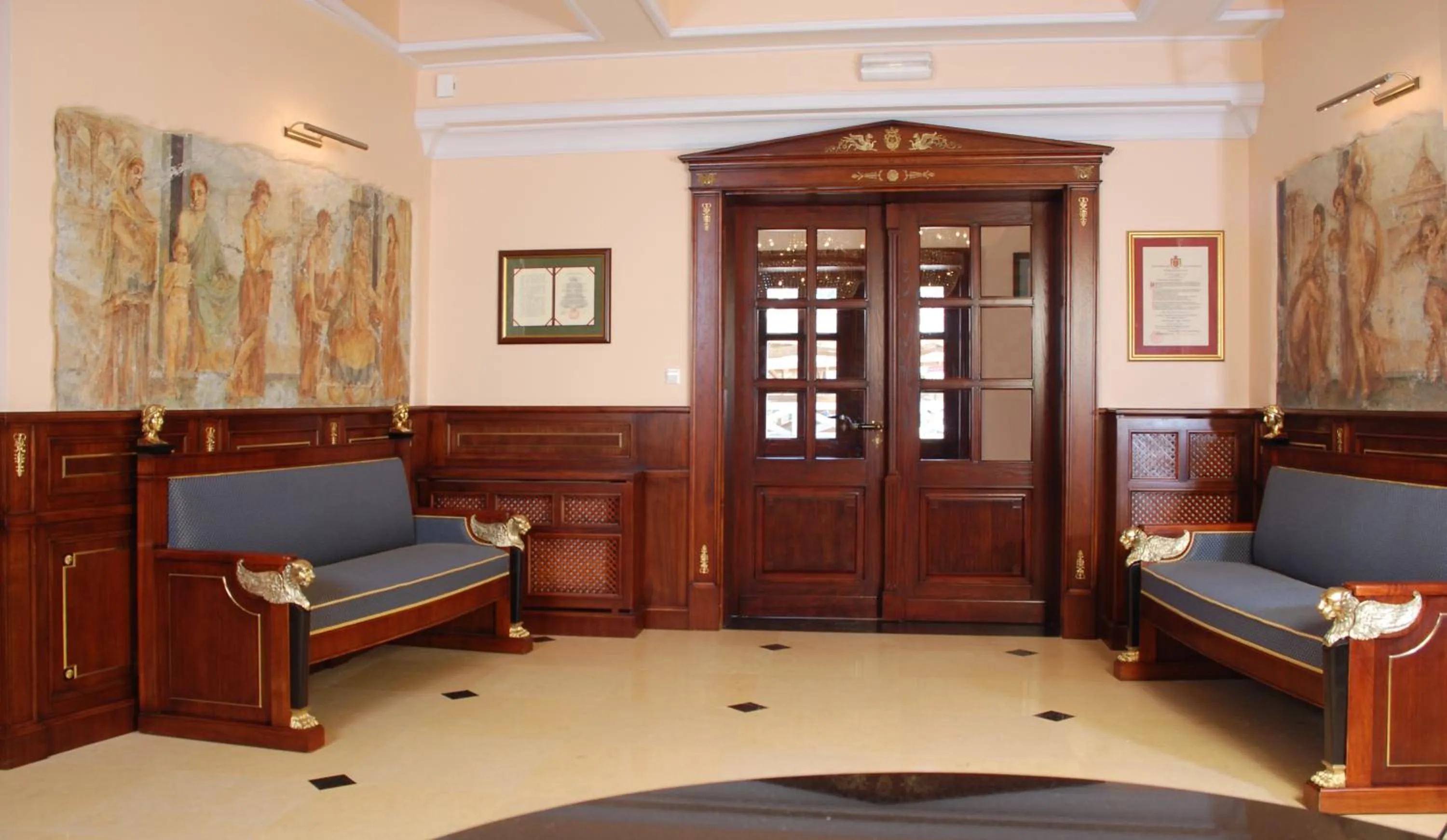 Lobby or reception in Hotel na Podzamczu