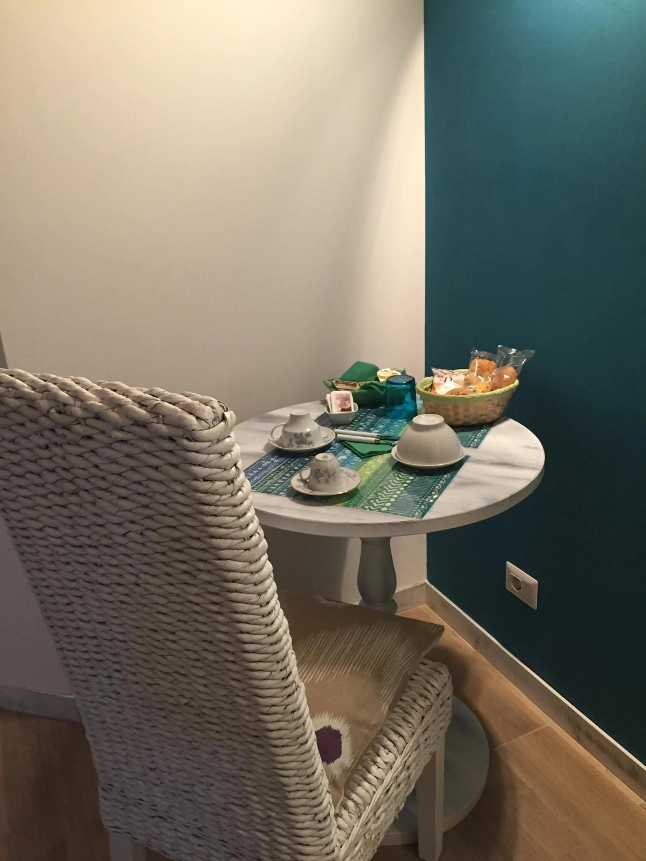 Food and drinks in Aquila Di Mare