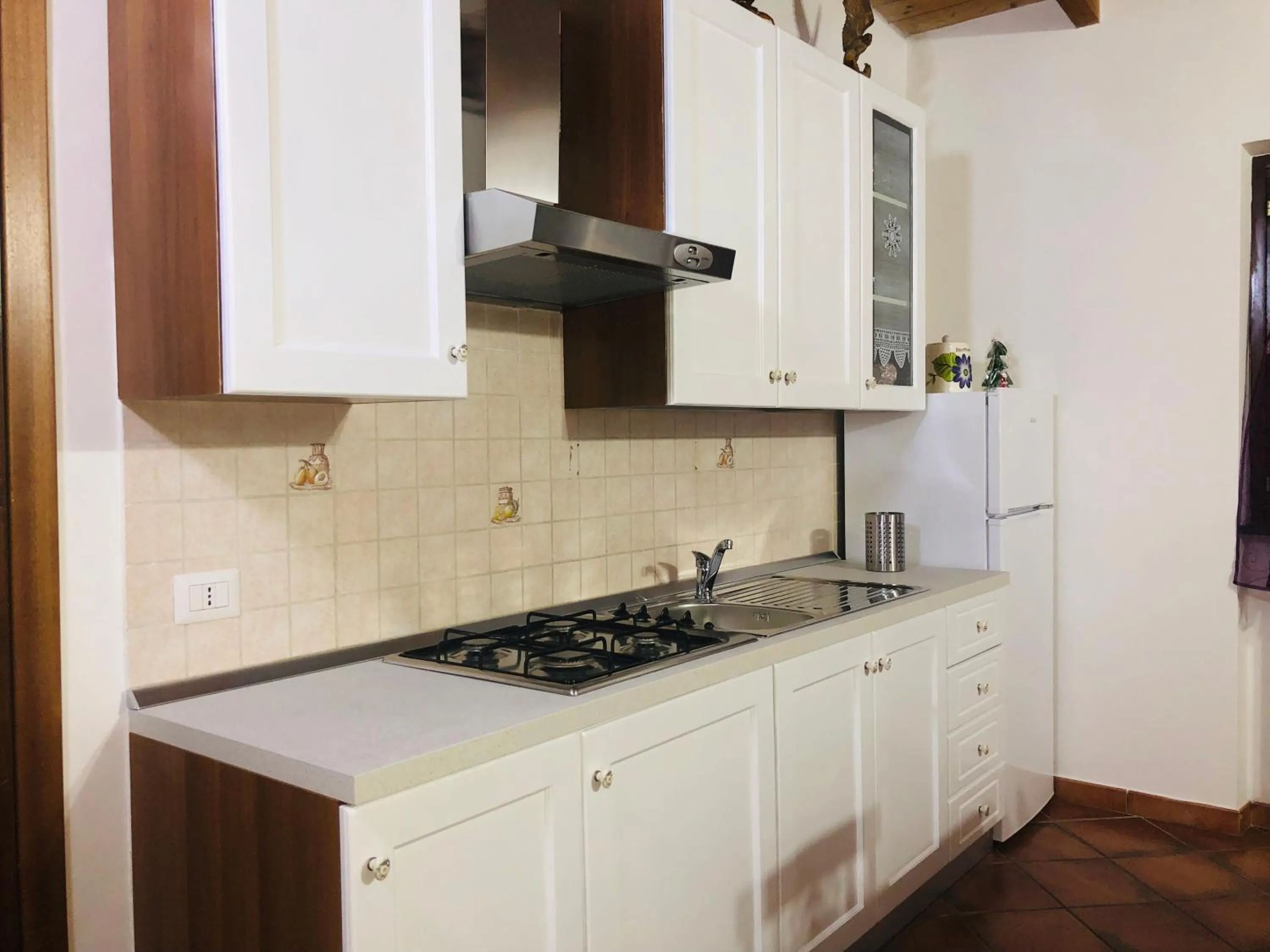 Dining area in Aquila Di Mare