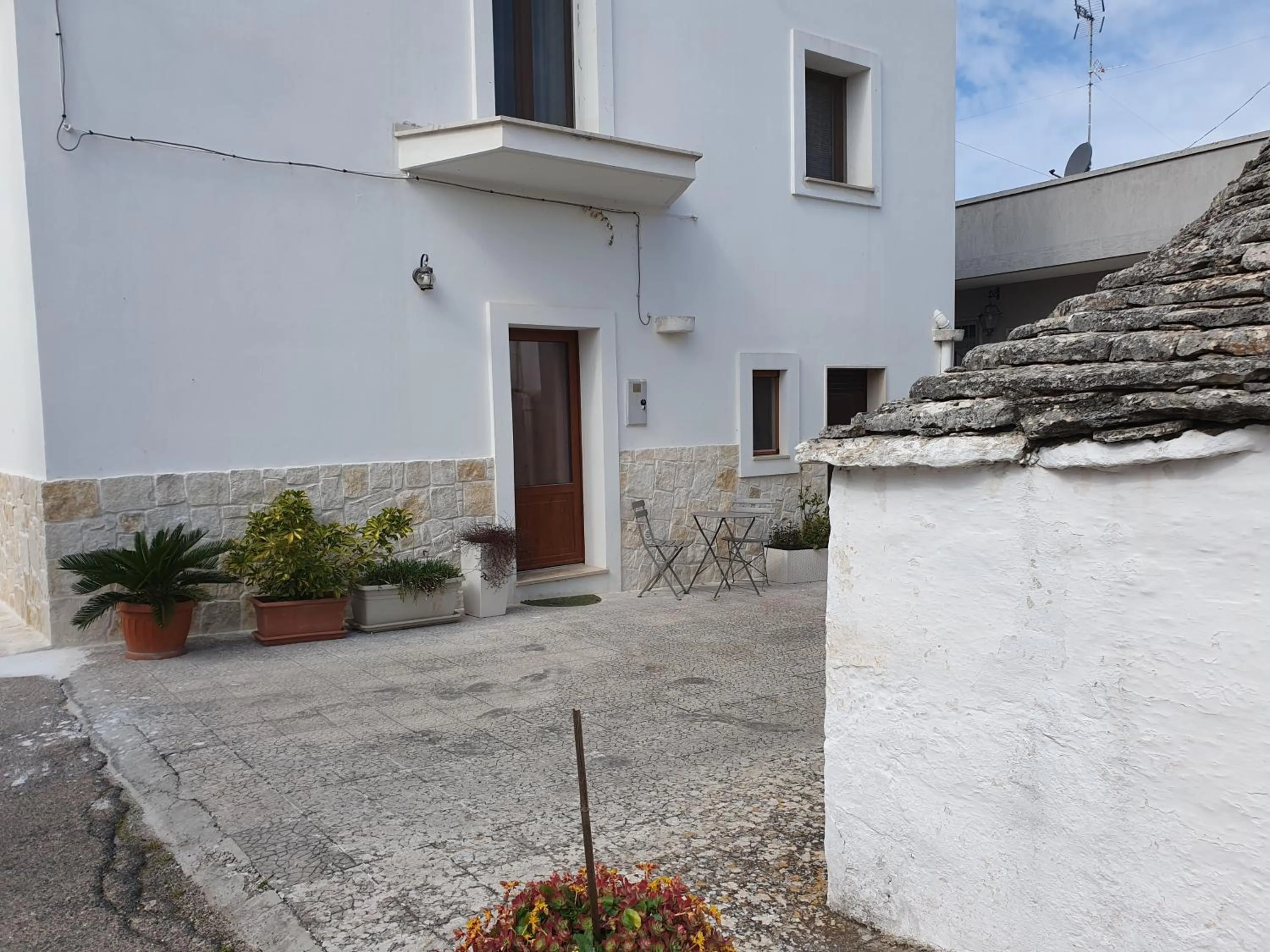 Property building in Mamapulia Home