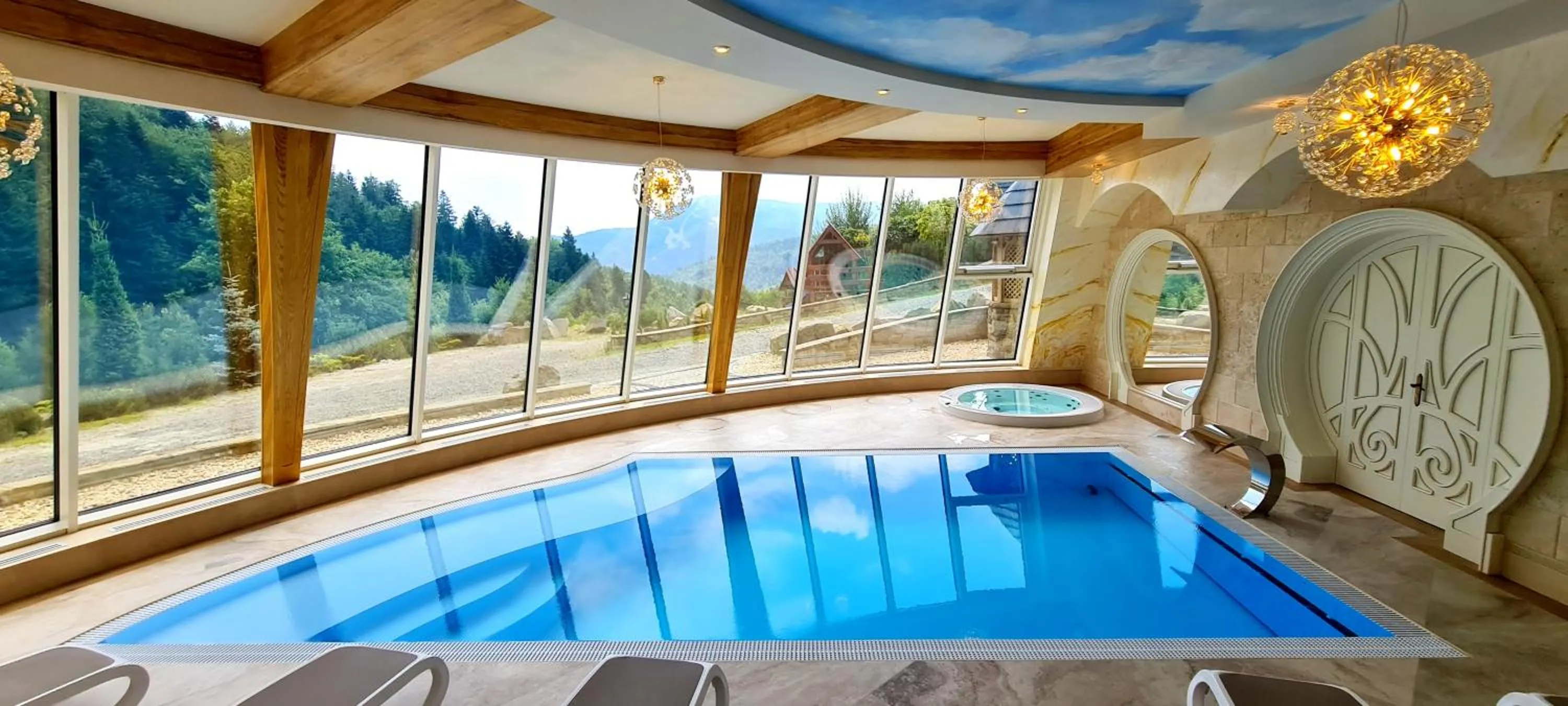 Swimming pool in Krupowka Mountain Resort SPA & Wellness - ZNIZKA FIRST MINUTE NA FERIE ZIMOWE!!!