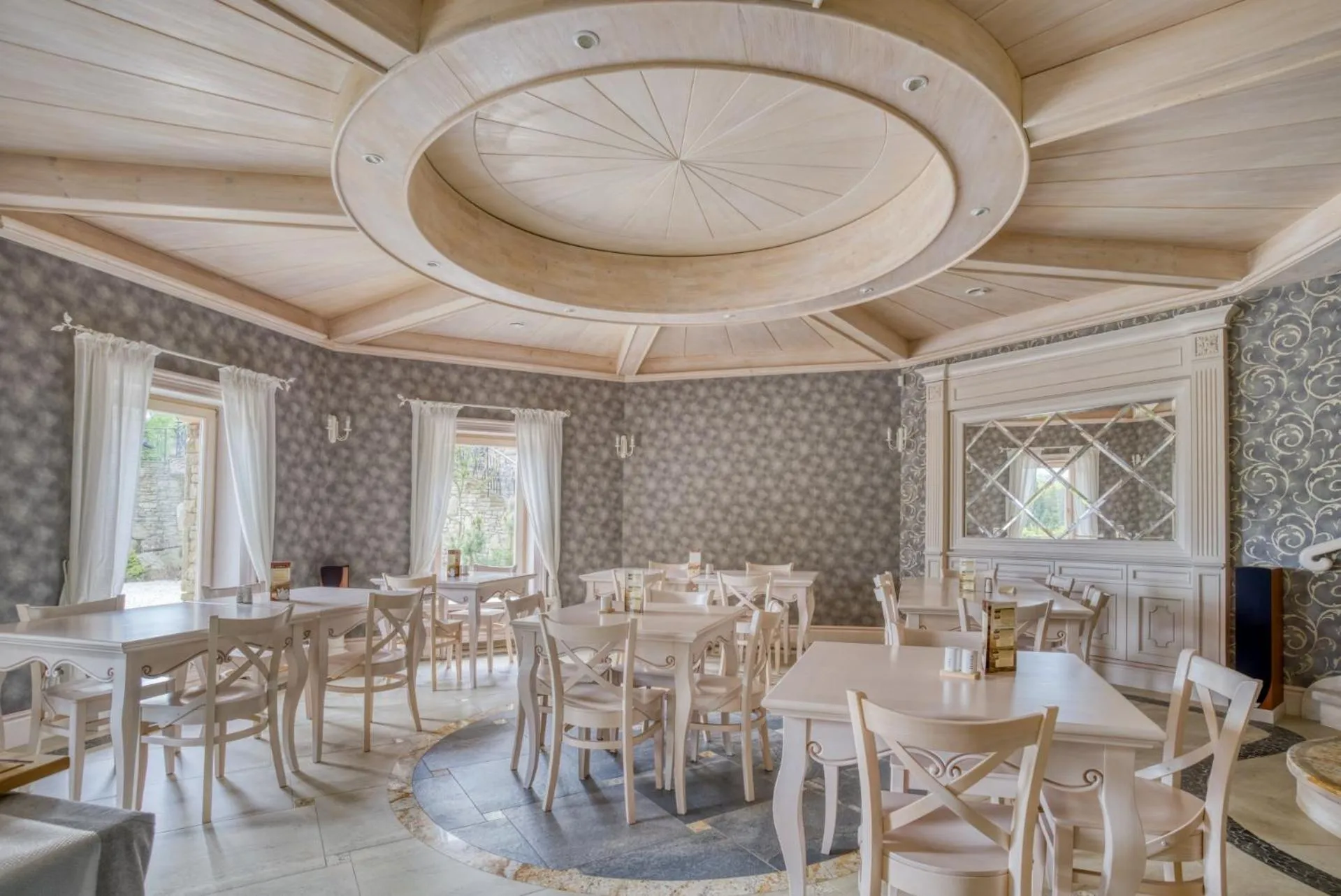 Restaurant/places to eat in Krupowka Mountain Resort SPA & Wellness - ZNIZKA FIRST MINUTE NA FERIE ZIMOWE!!!