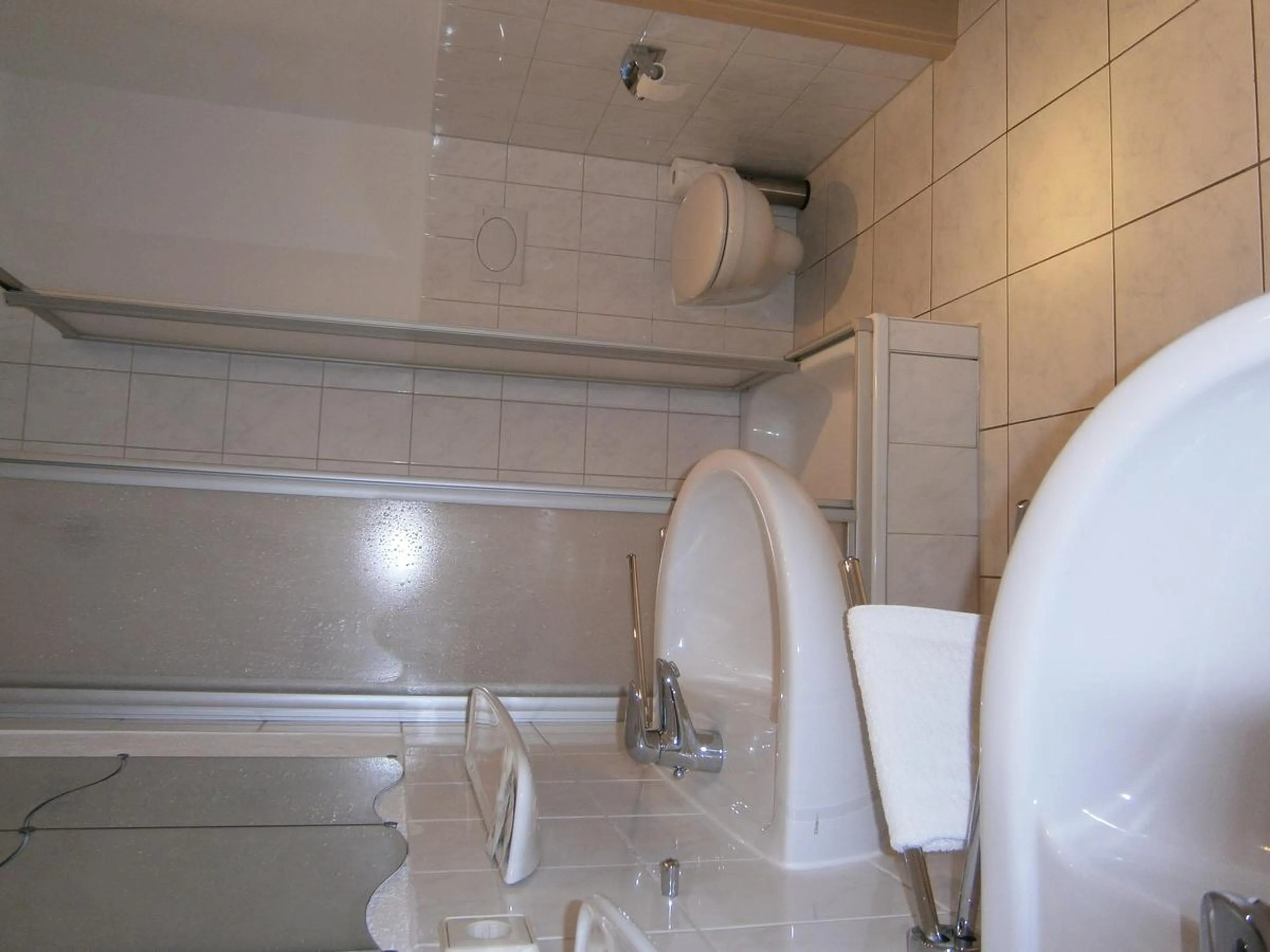 Bathroom in Hotel Strauss