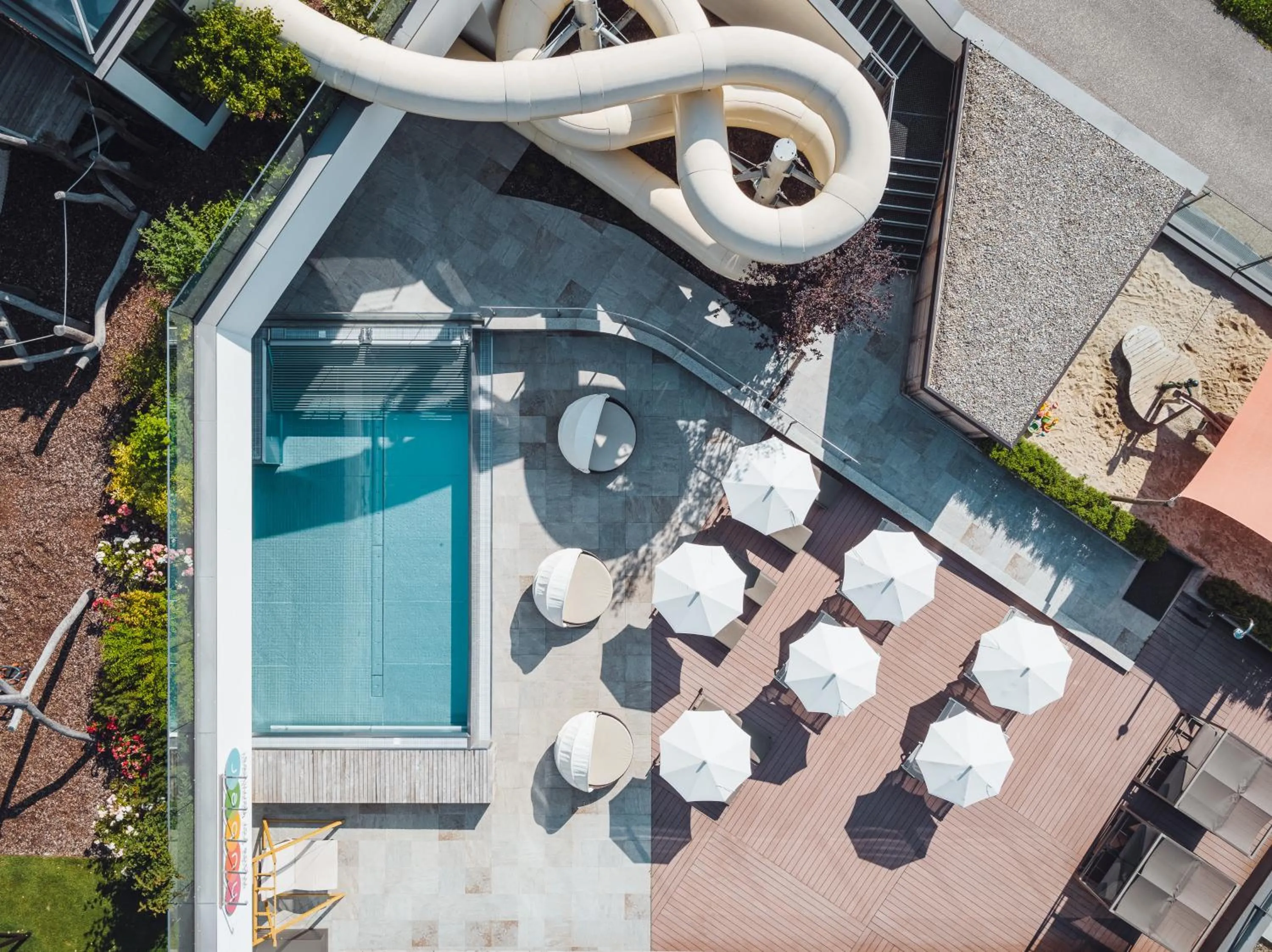 Swimming pool in Familienhotel Huber