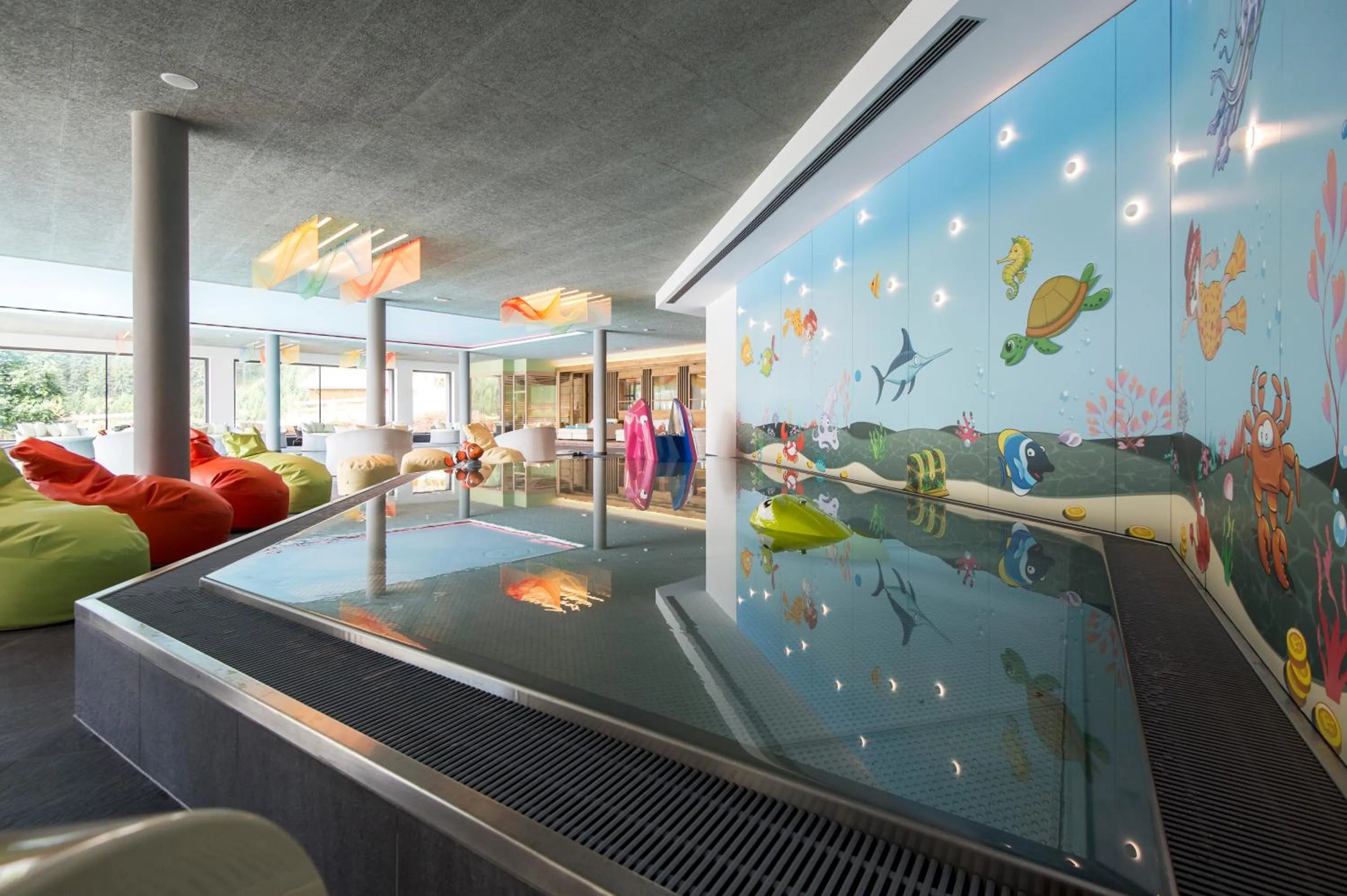 Pool view in Familienhotel Huber