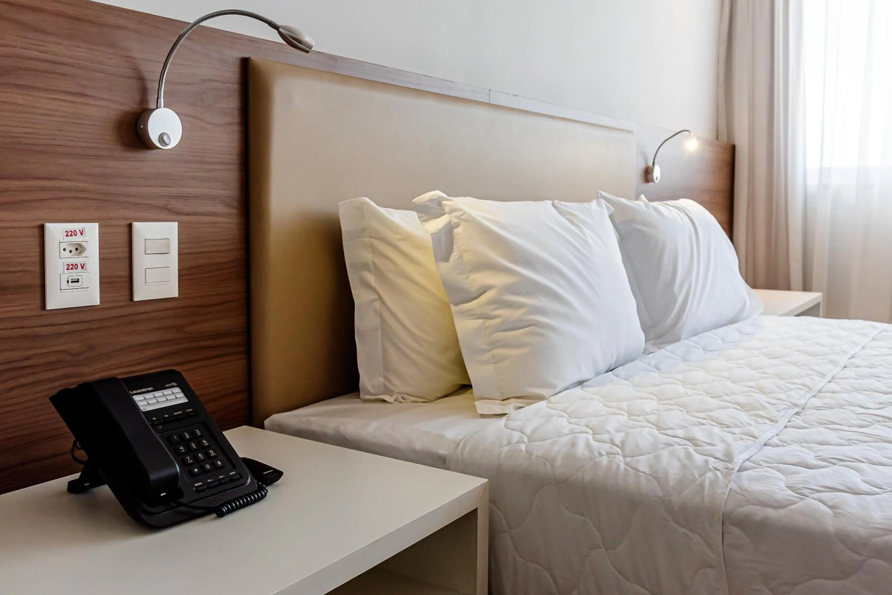 Bedroom, Bed in Rio Hotel by Bourbon Maringá