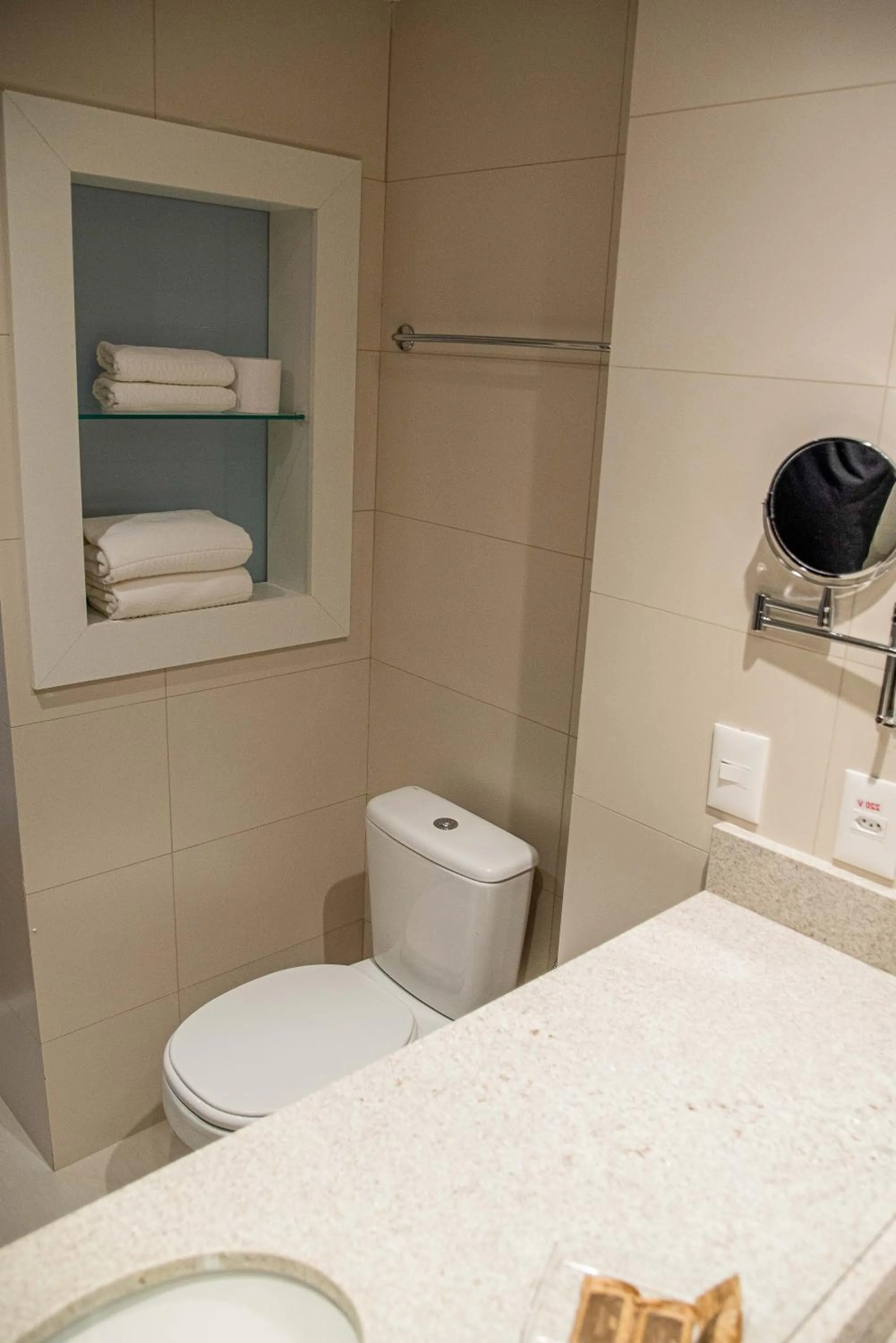 Bathroom in Rio Hotel by Bourbon Maringá