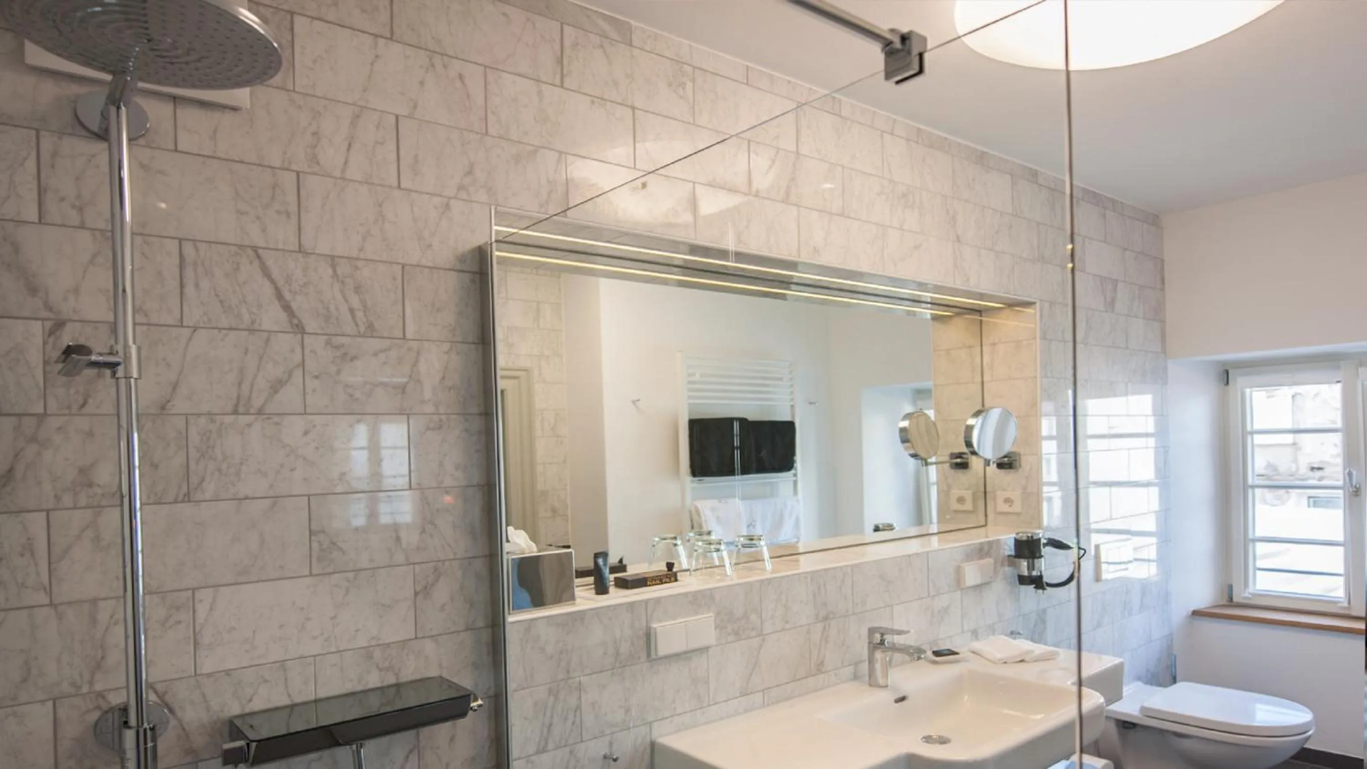 Photo of the whole room in Romantik Hotel Meisenheimer Hof