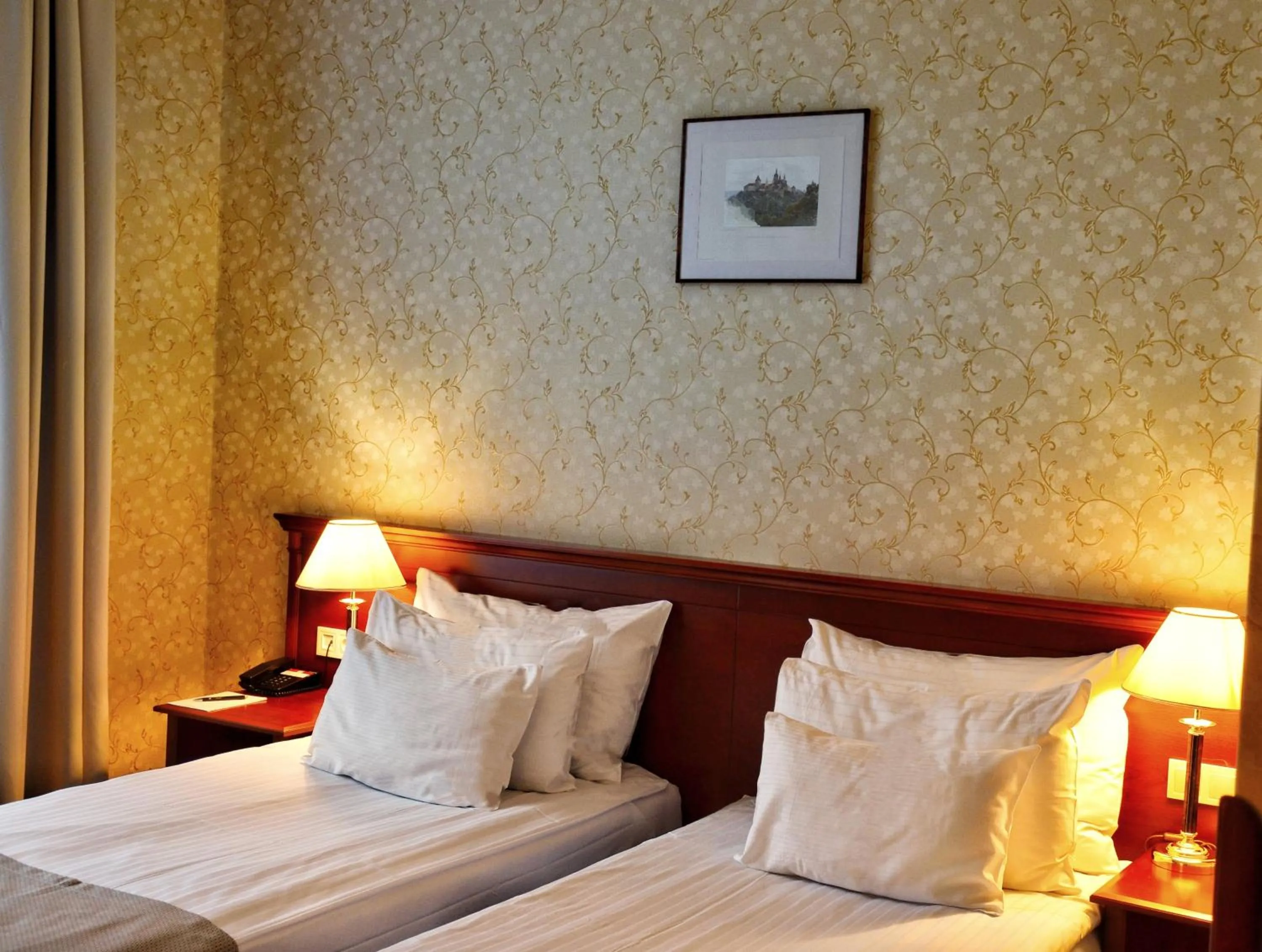 Property building, Bed in Hotel Rott