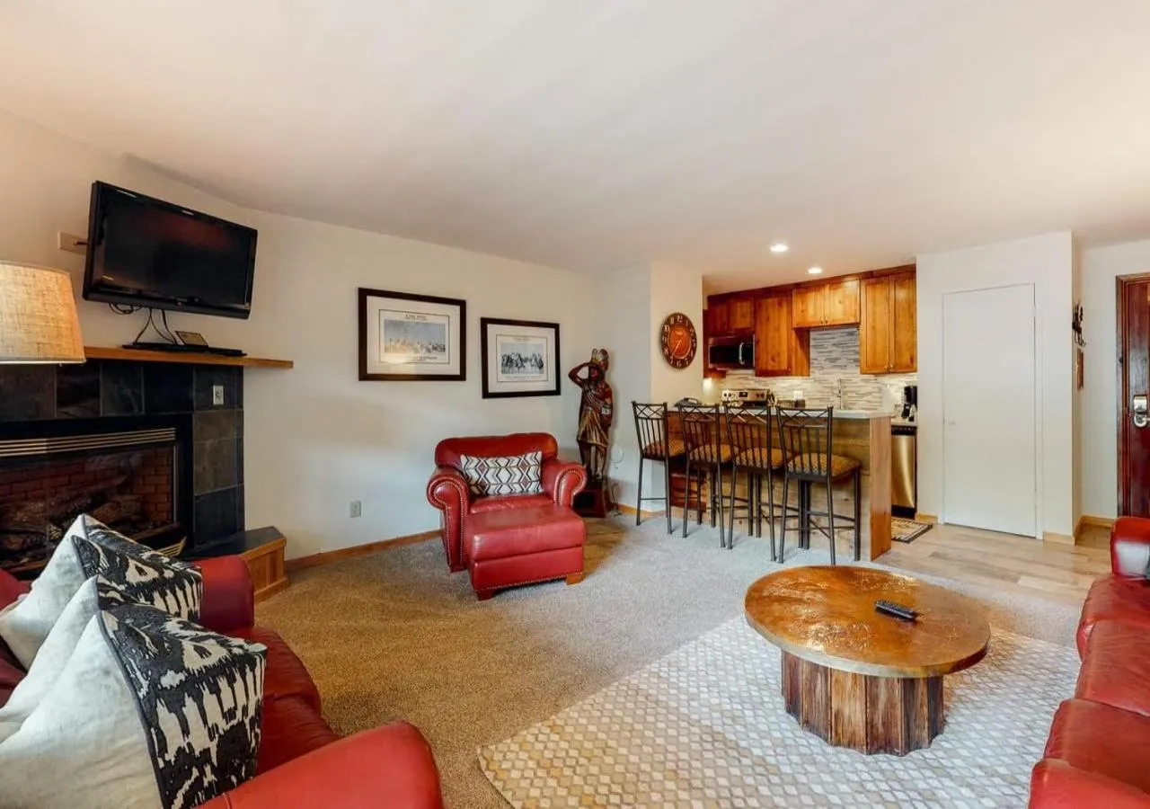 TV and multimedia in Lion Square Lodge Condos by TO