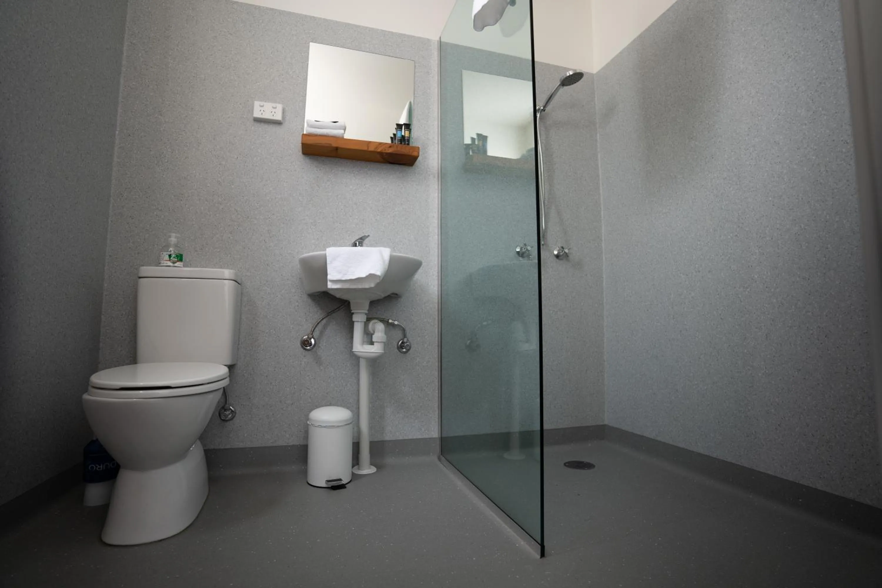 Shower in Sports Garden Hotel