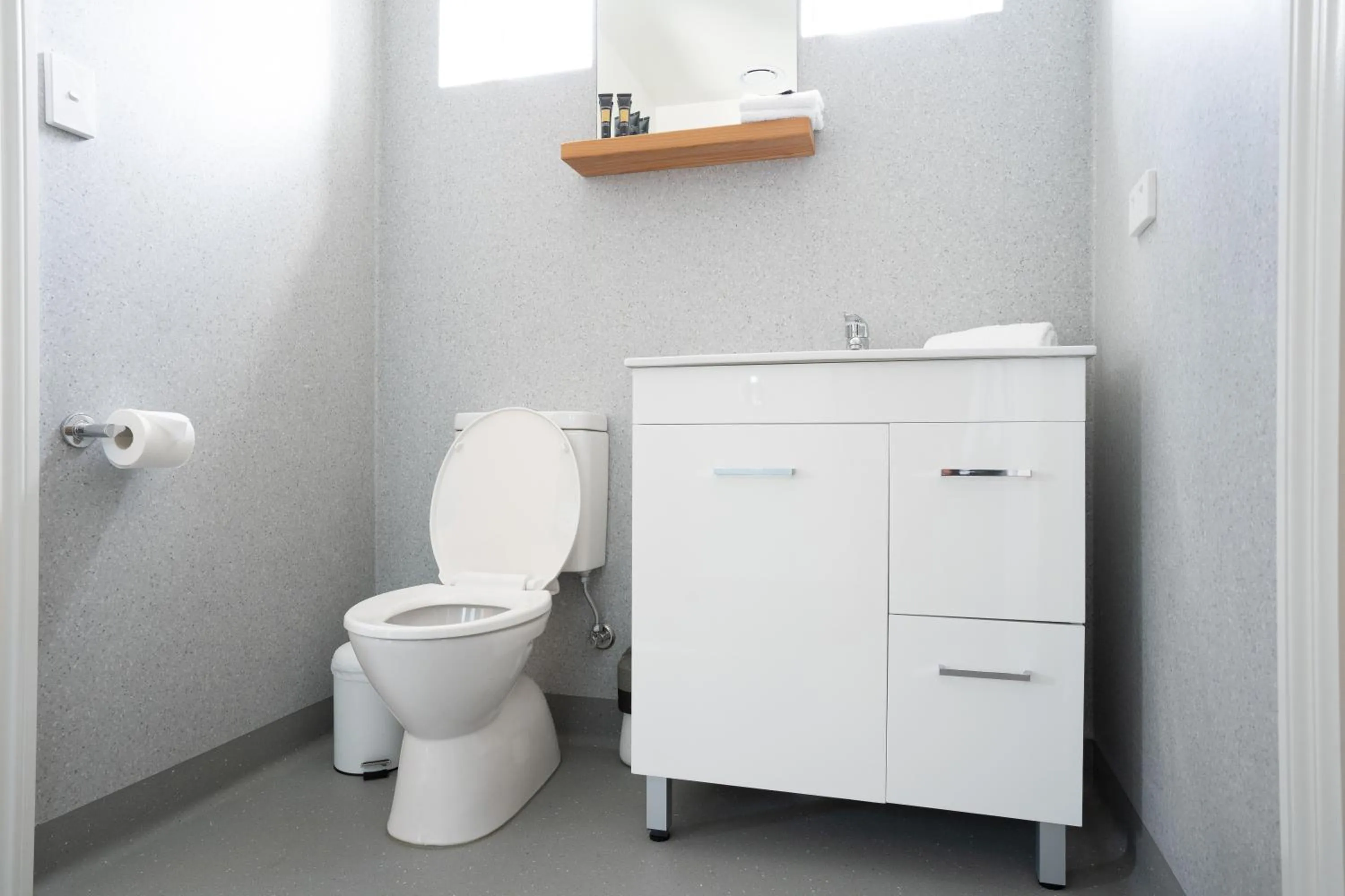 Toilet in Sports Garden Hotel