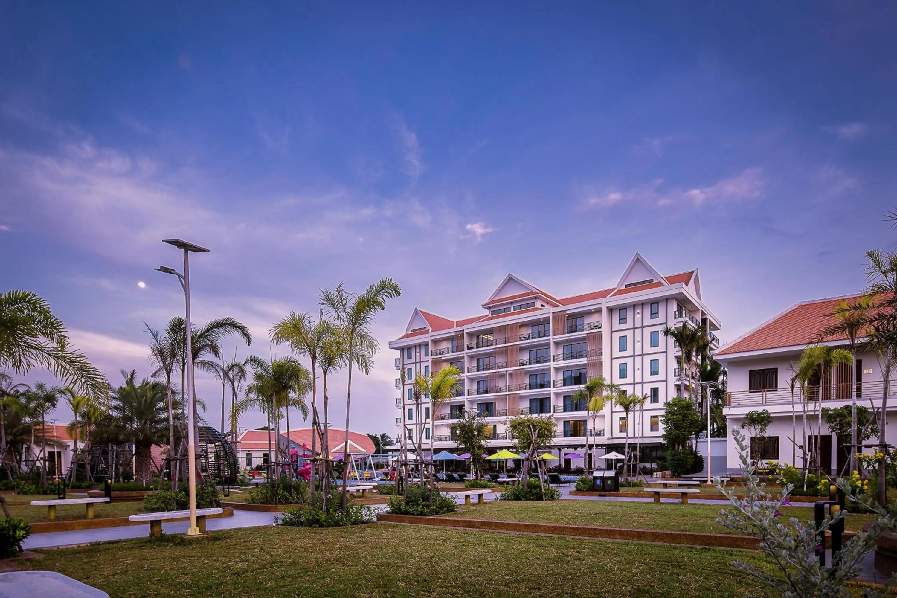 Property building in Vakara Hotel Kep