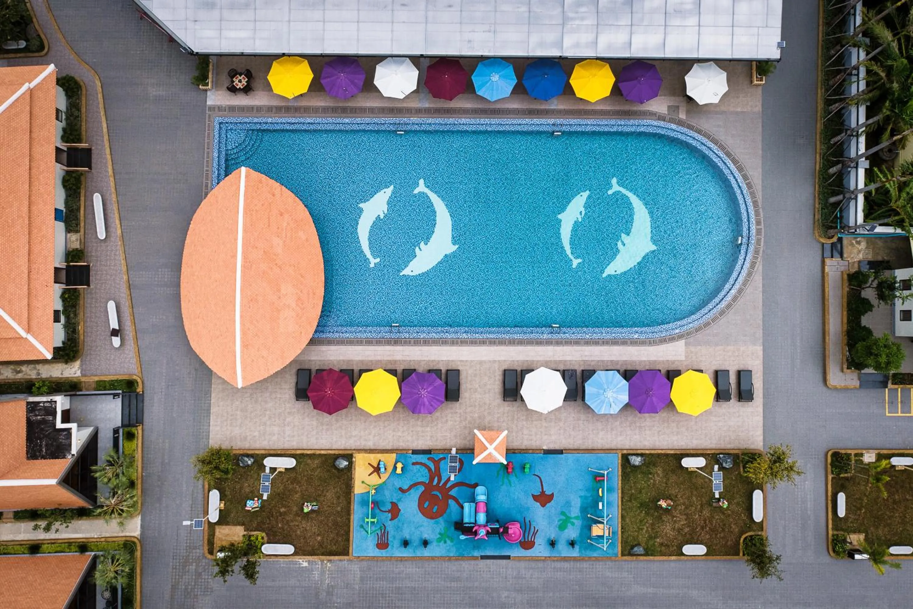 Swimming pool in Vakara Hotel Kep