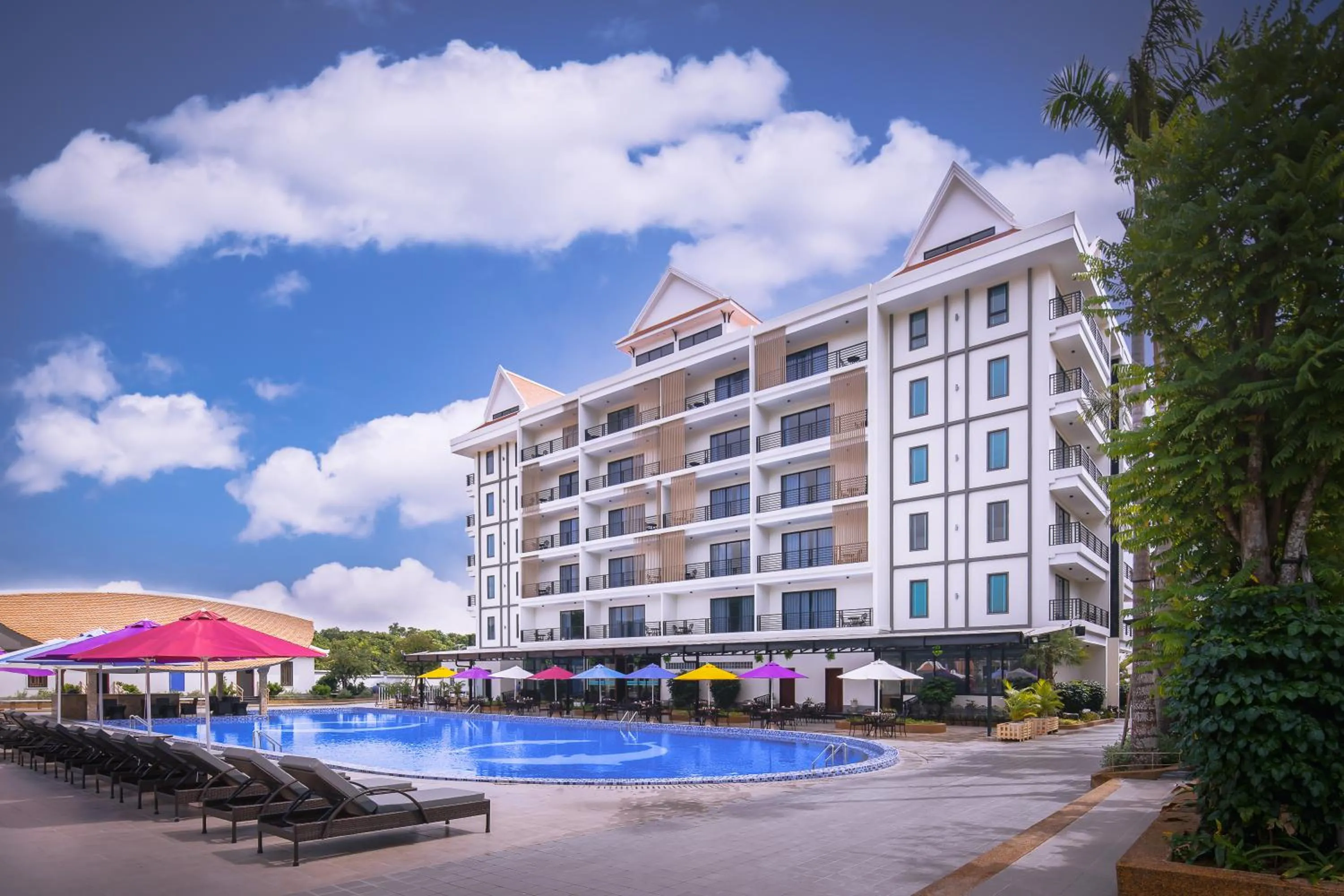 Property building in Vakara Hotel Kep