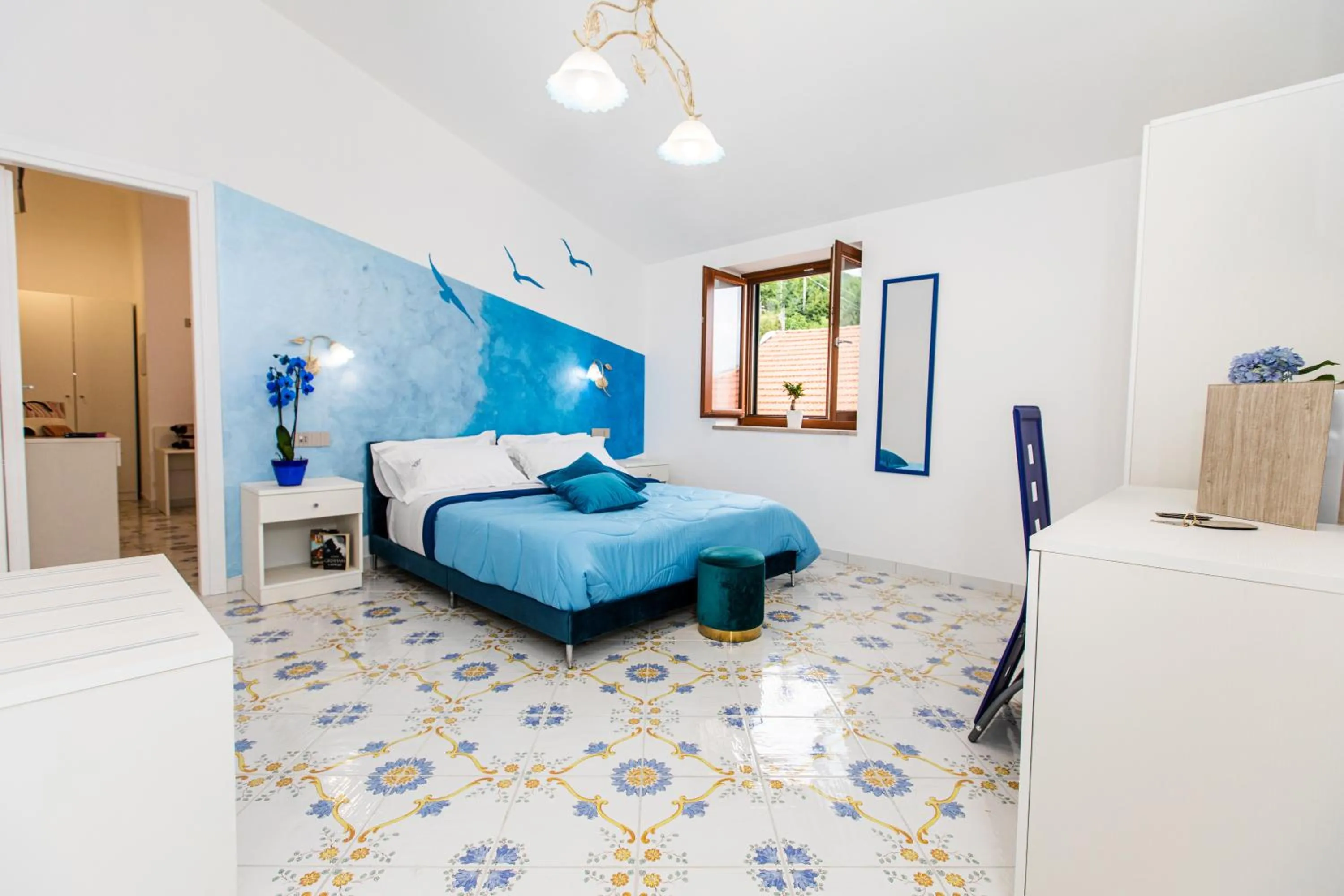 Photo of the whole room, Bed in Panariello Palace