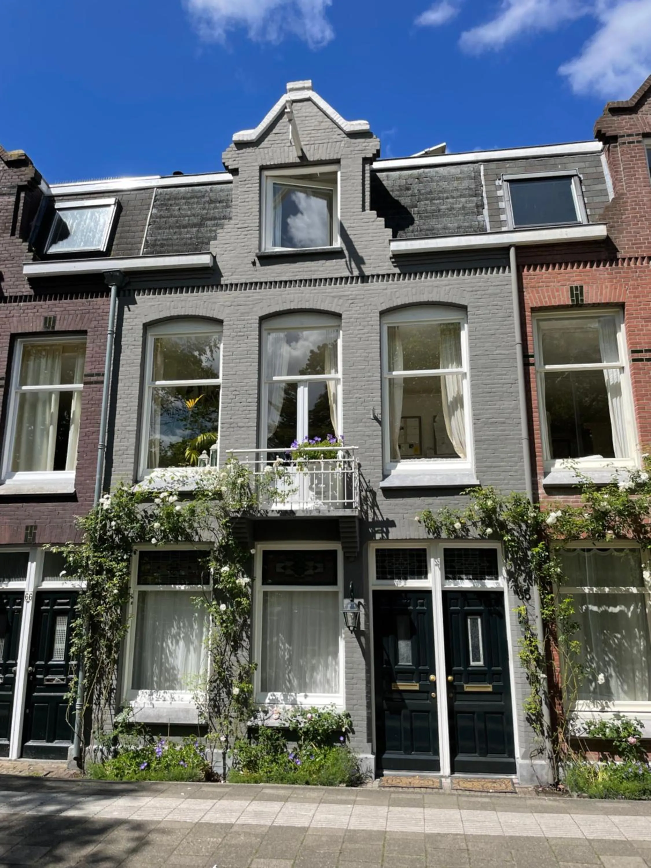 Property building in Bed and Breakfast Amsterdam