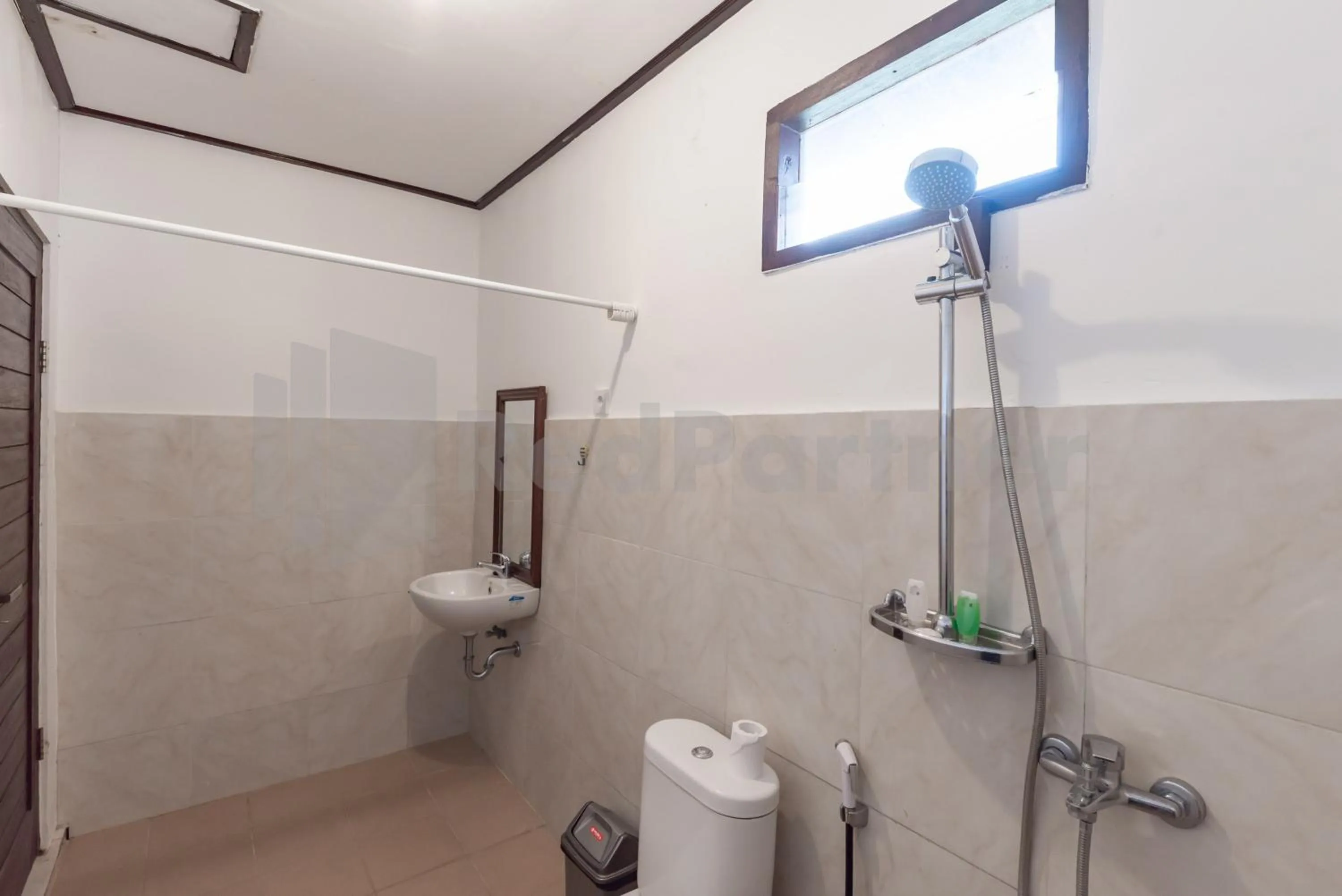 Bathroom in Brisk Homestay Uluwatu RedPartner
