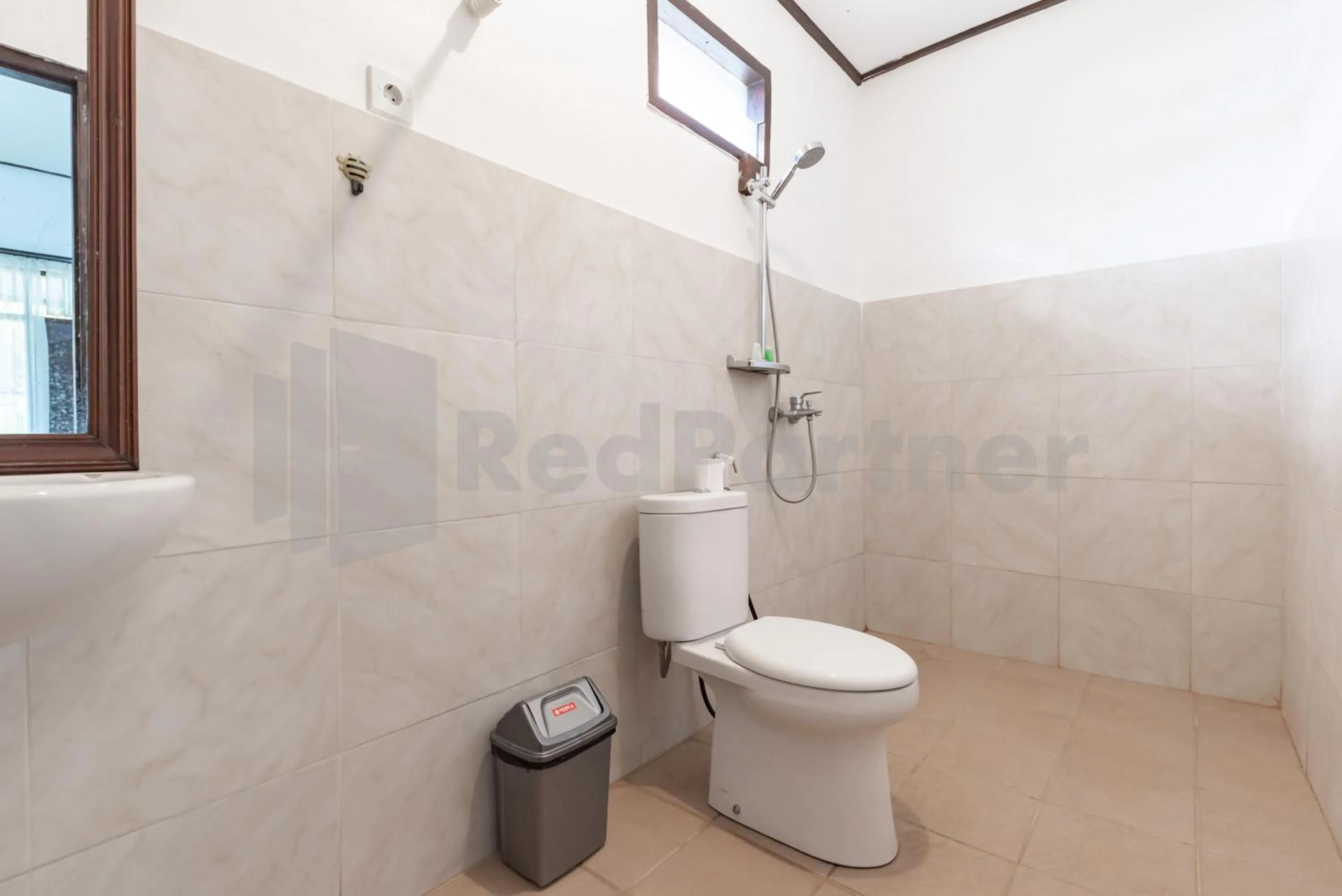 Bathroom in Brisk Homestay Uluwatu RedPartner