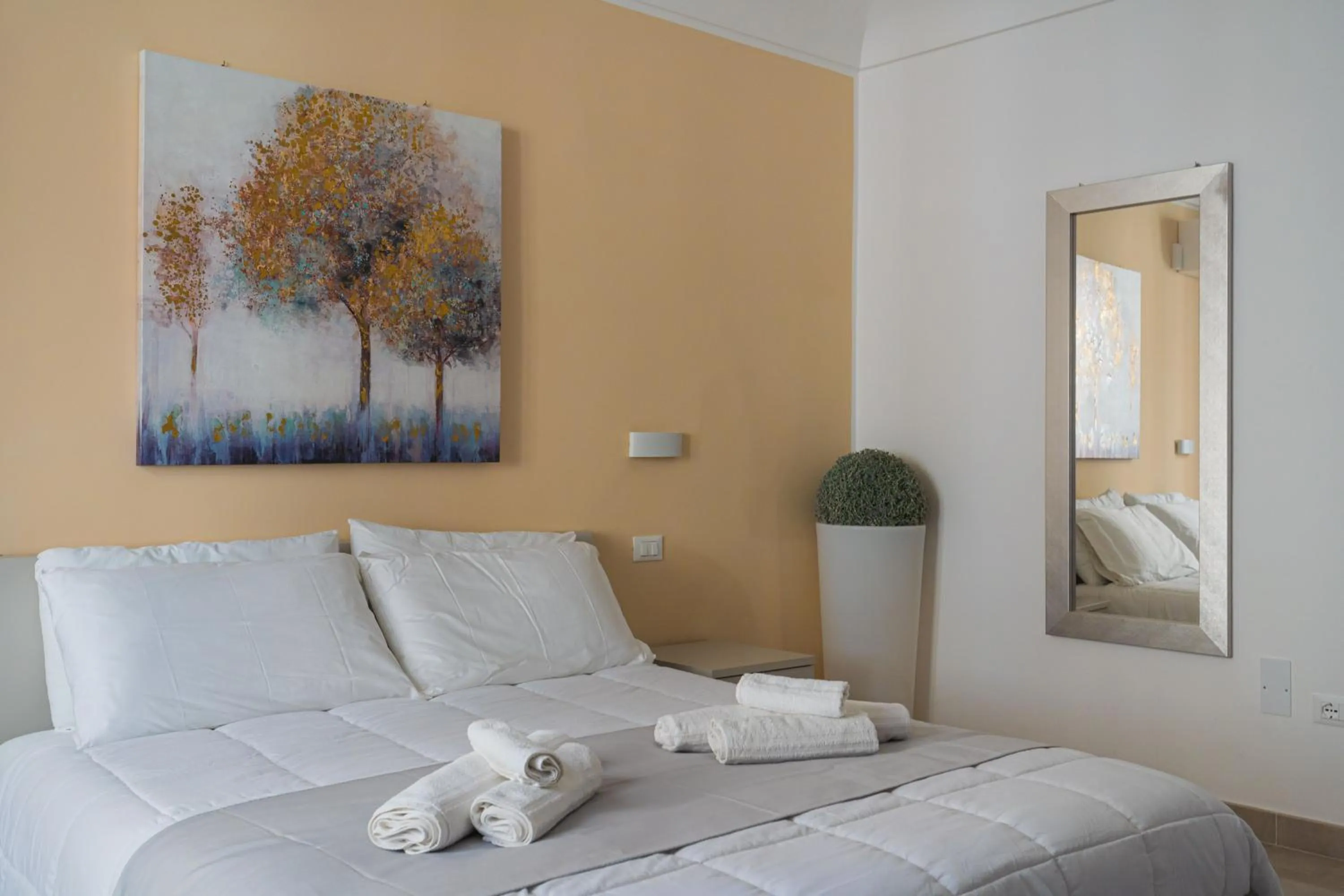 Bedroom, Bed in Panorama Alfeo